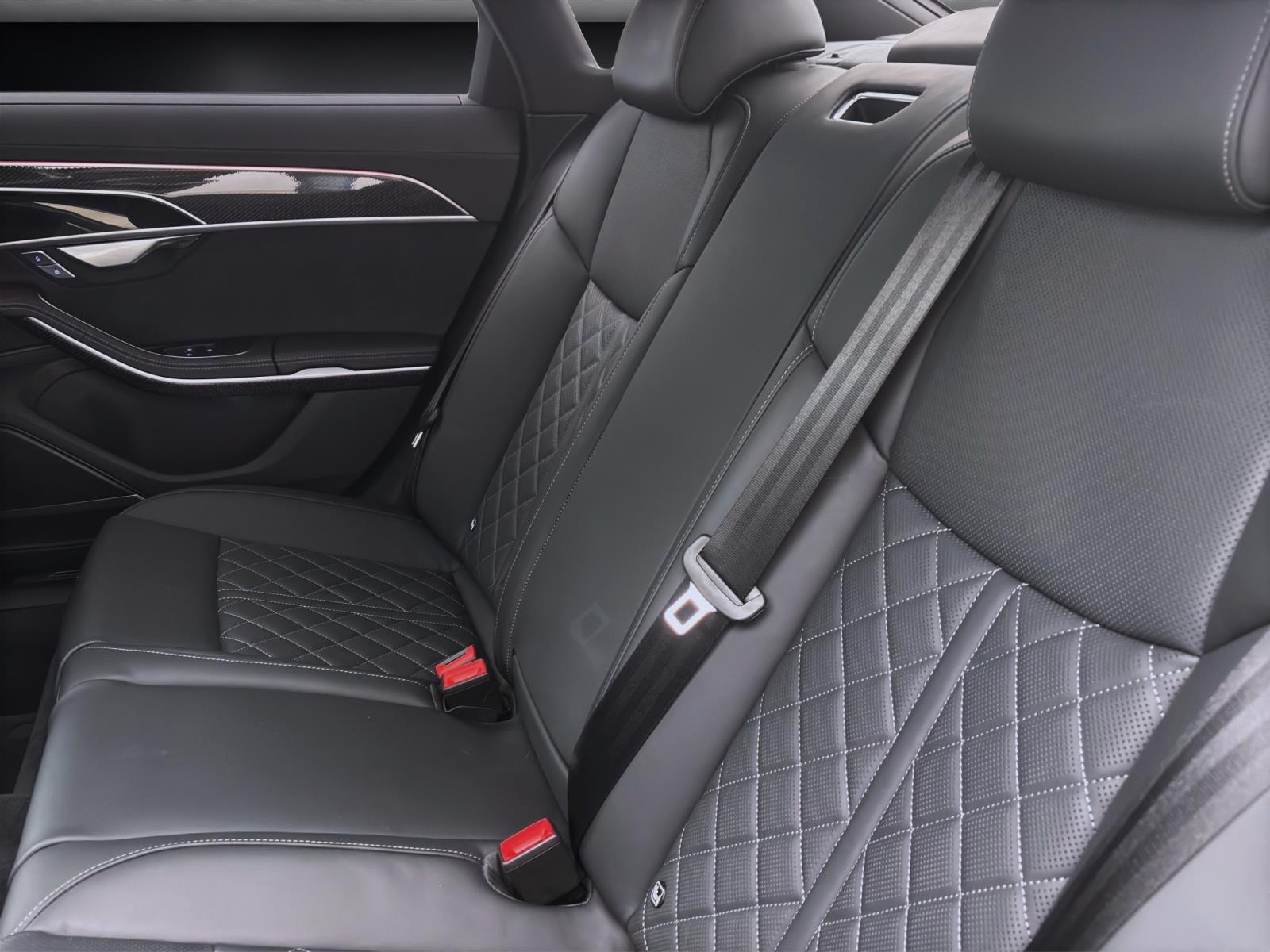 Bild 12: Audi S8 Q STANDHZG PANO HD-MATRIX B&O NAVI