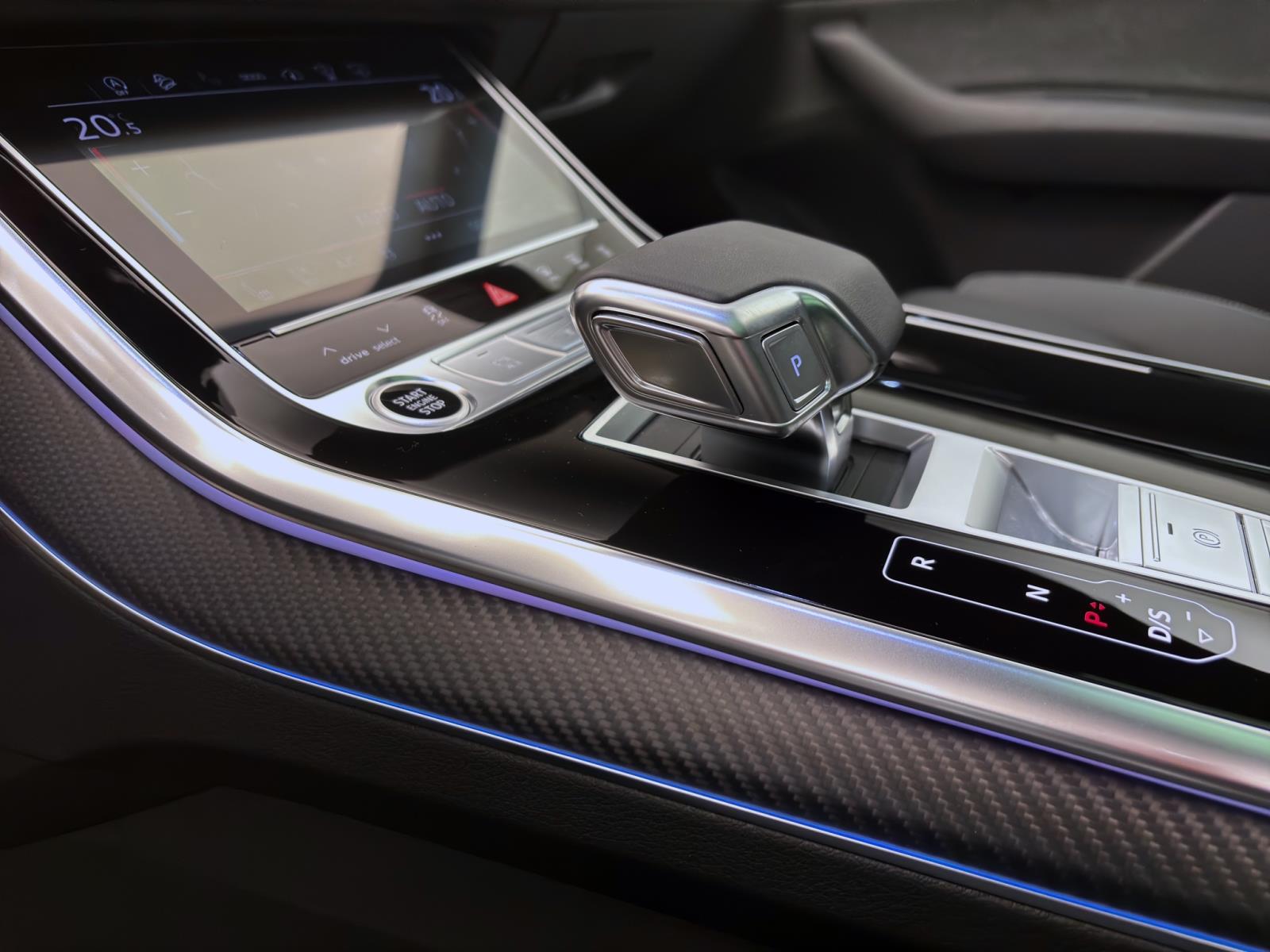 Audi Q8 50 TDI Q PANO MATRIX STANDHZG AHK