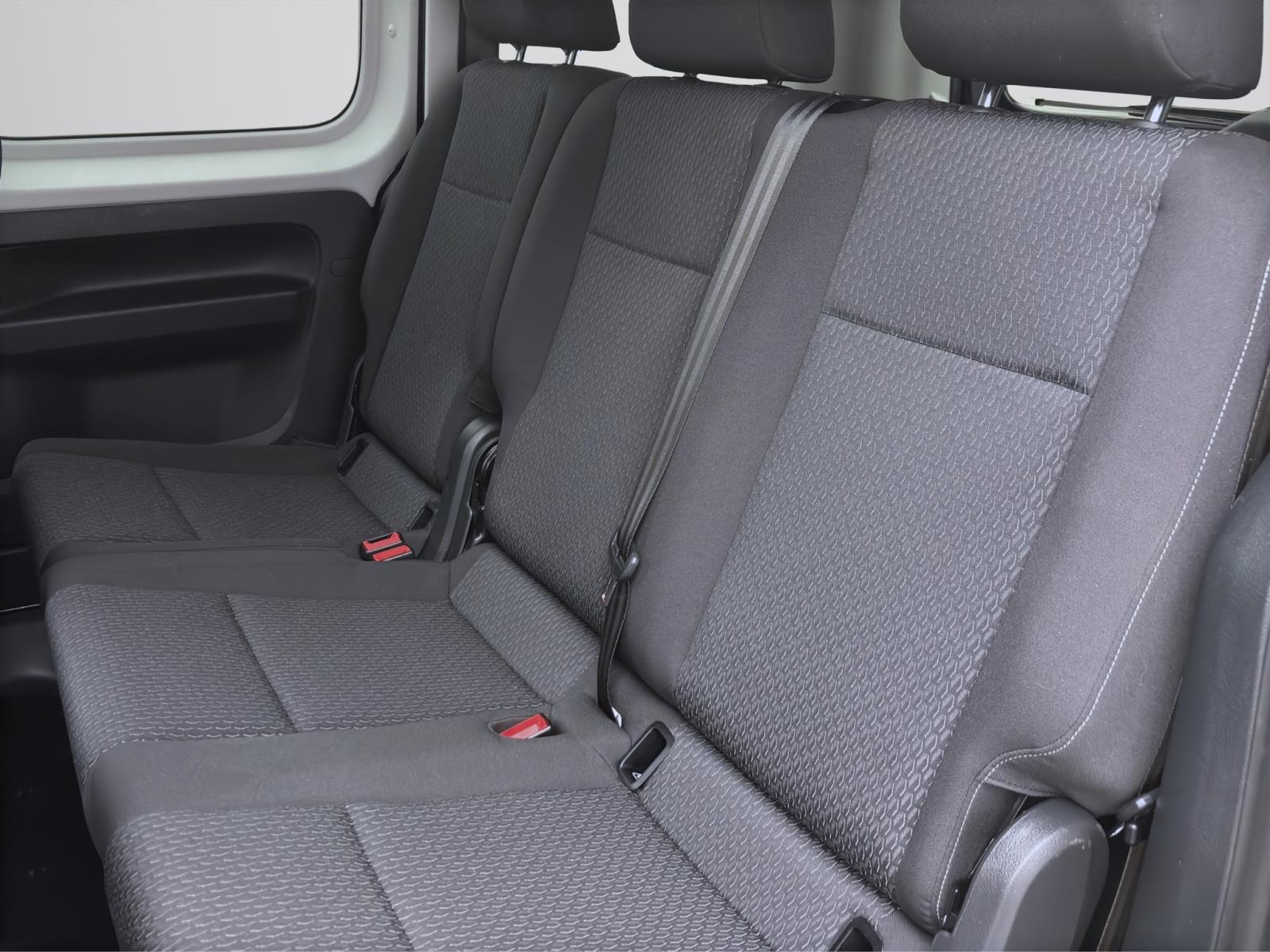 Bild 13: Volkswagen Caddy 2.0 TDI KLIMA ROLLSTUHLRAMPE