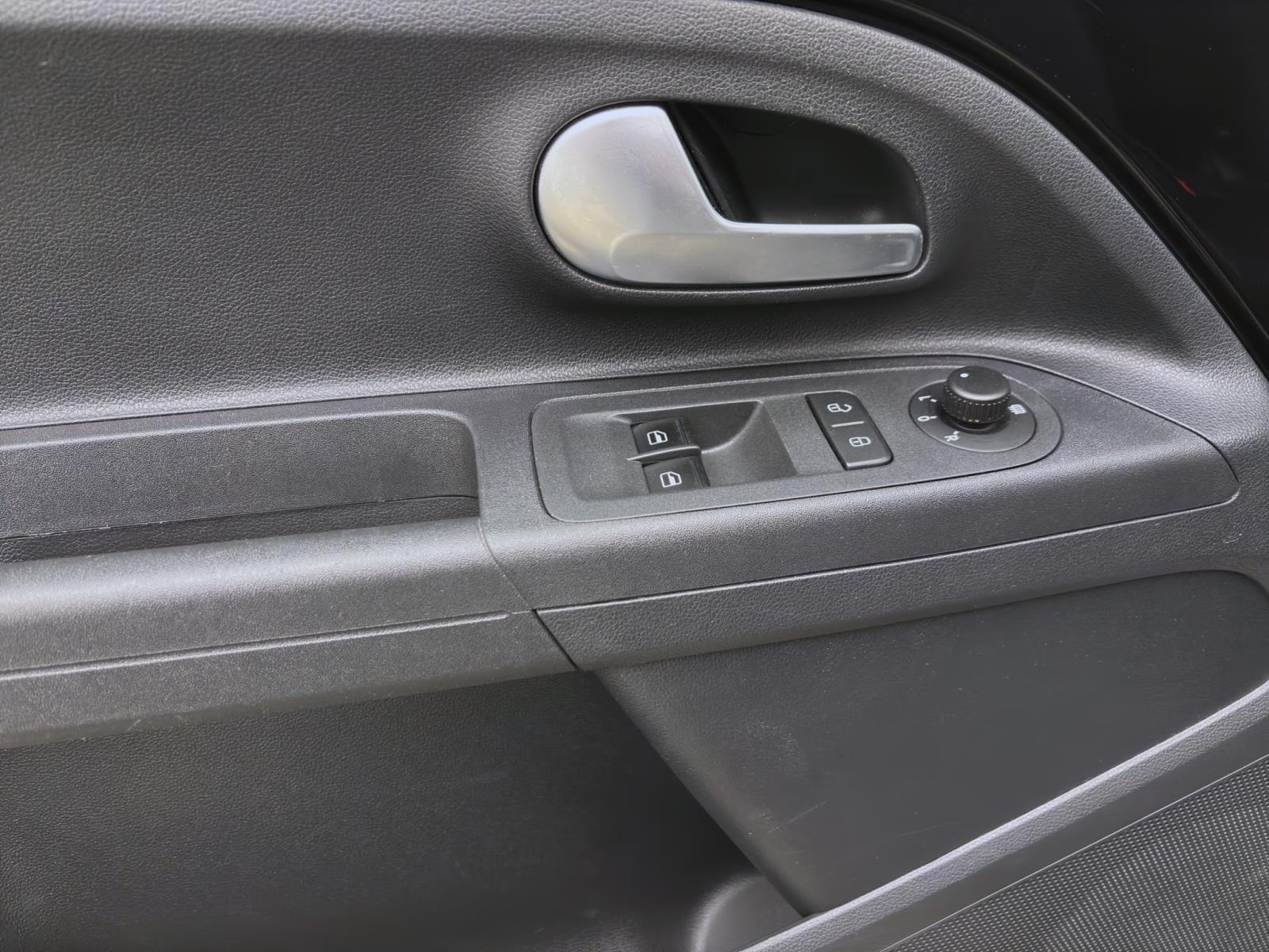 Bild 9: Volkswagen e-up! UNITED KLIMA SITZHZG LED