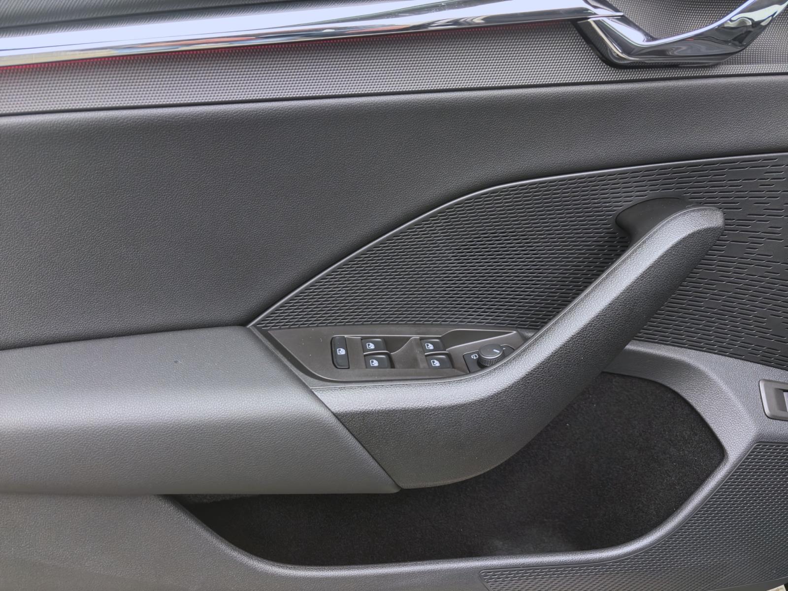Bild 9: Skoda Octavia Combi 2.0 TDI DSG STYLE NAVI AHK ACC PDC