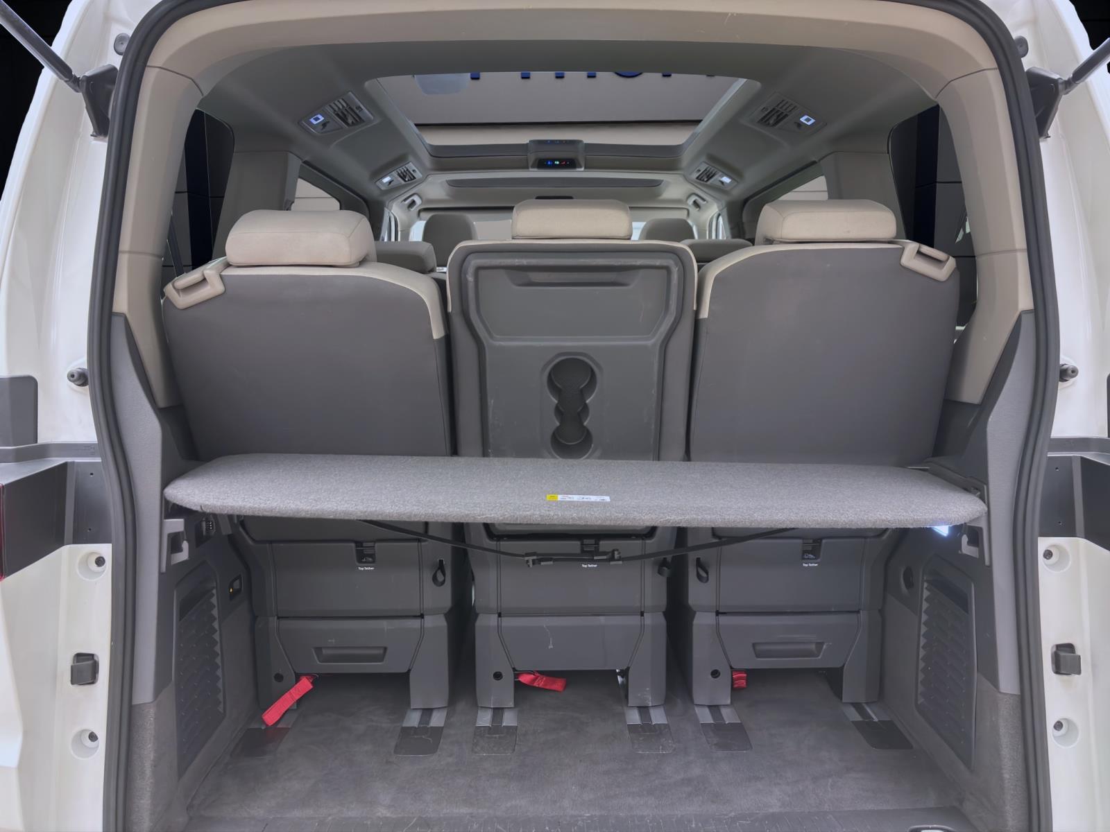 Volkswagen T7 Multivan 1.4 eHybrid DSG AHK PANO IQ.LIGHT NAVI