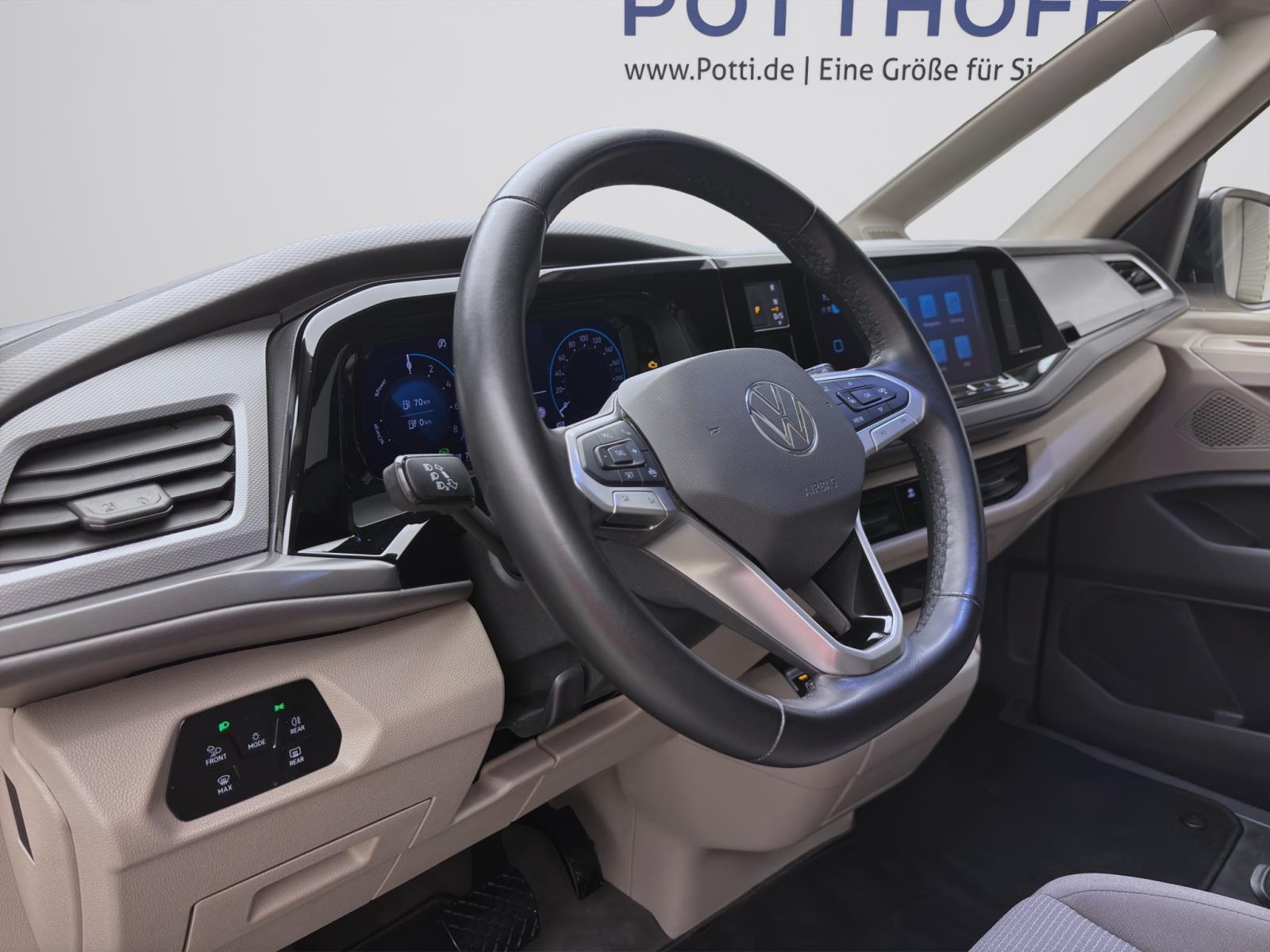 Volkswagen T7 Multivan 1.4 eHybrid DSG AHK PANO IQ.LIGHT NAVI
