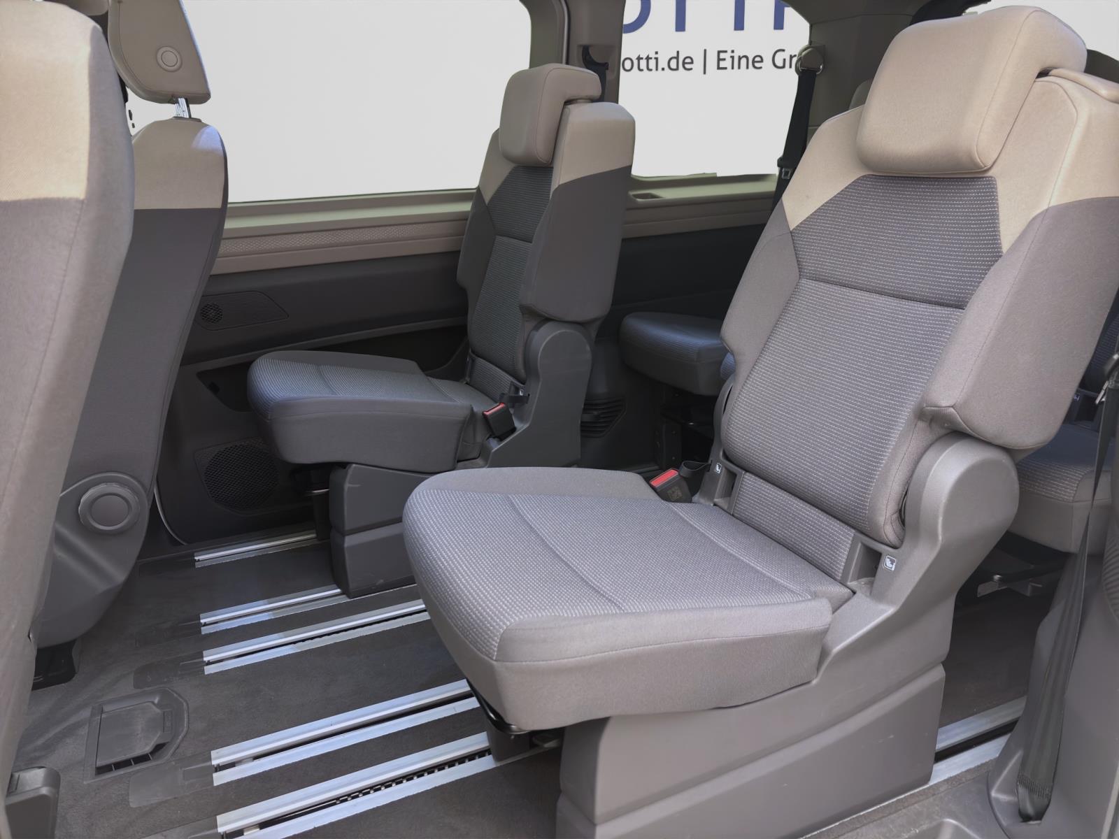 Volkswagen T7 Multivan 1.4 eHybrid DSG AHK PANO IQ.LIGHT NAVI
