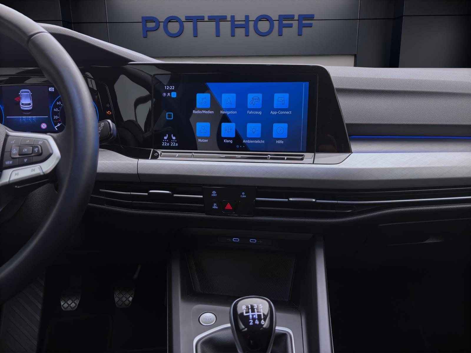 Volkswagen Golf 1.5 TSI LIFE NAVI D.COCKPIT PDC SITZHZG
