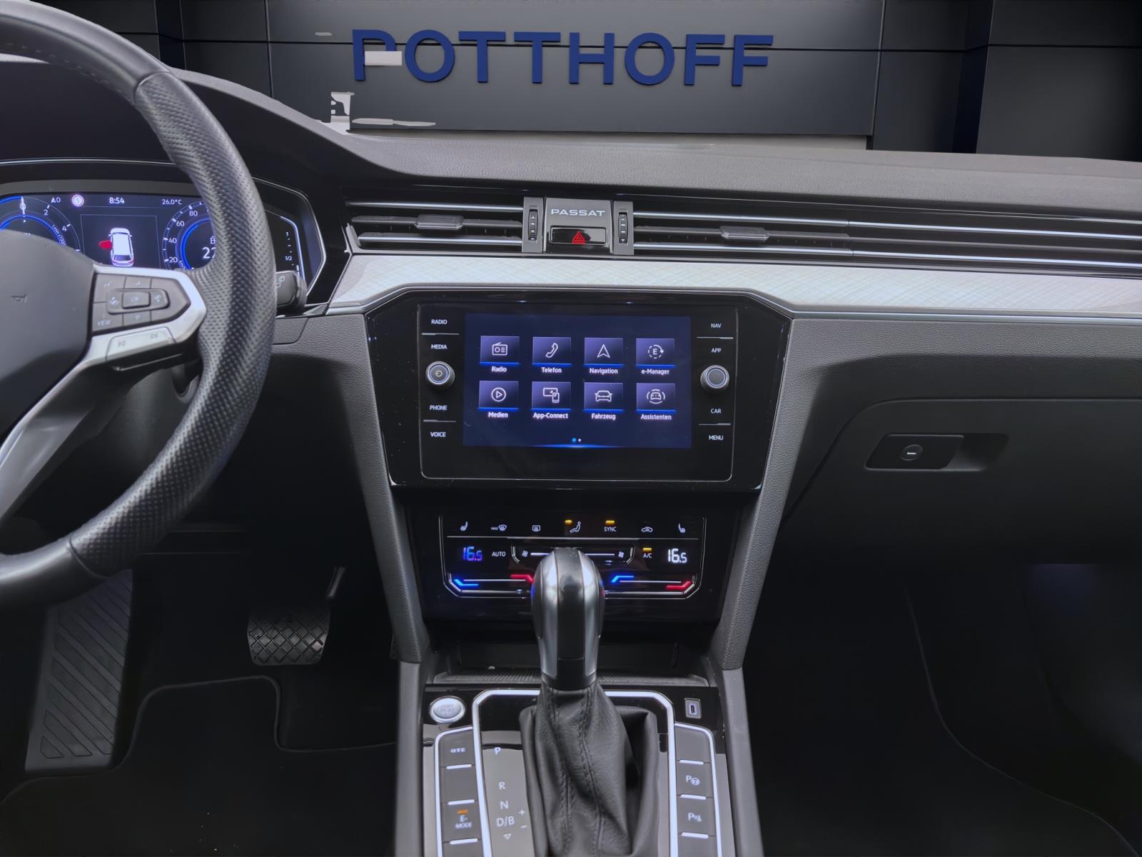 Bild 12: Volkswagen Passat Variant GTE STANDHZG IQ.LIGHT AHK PDC