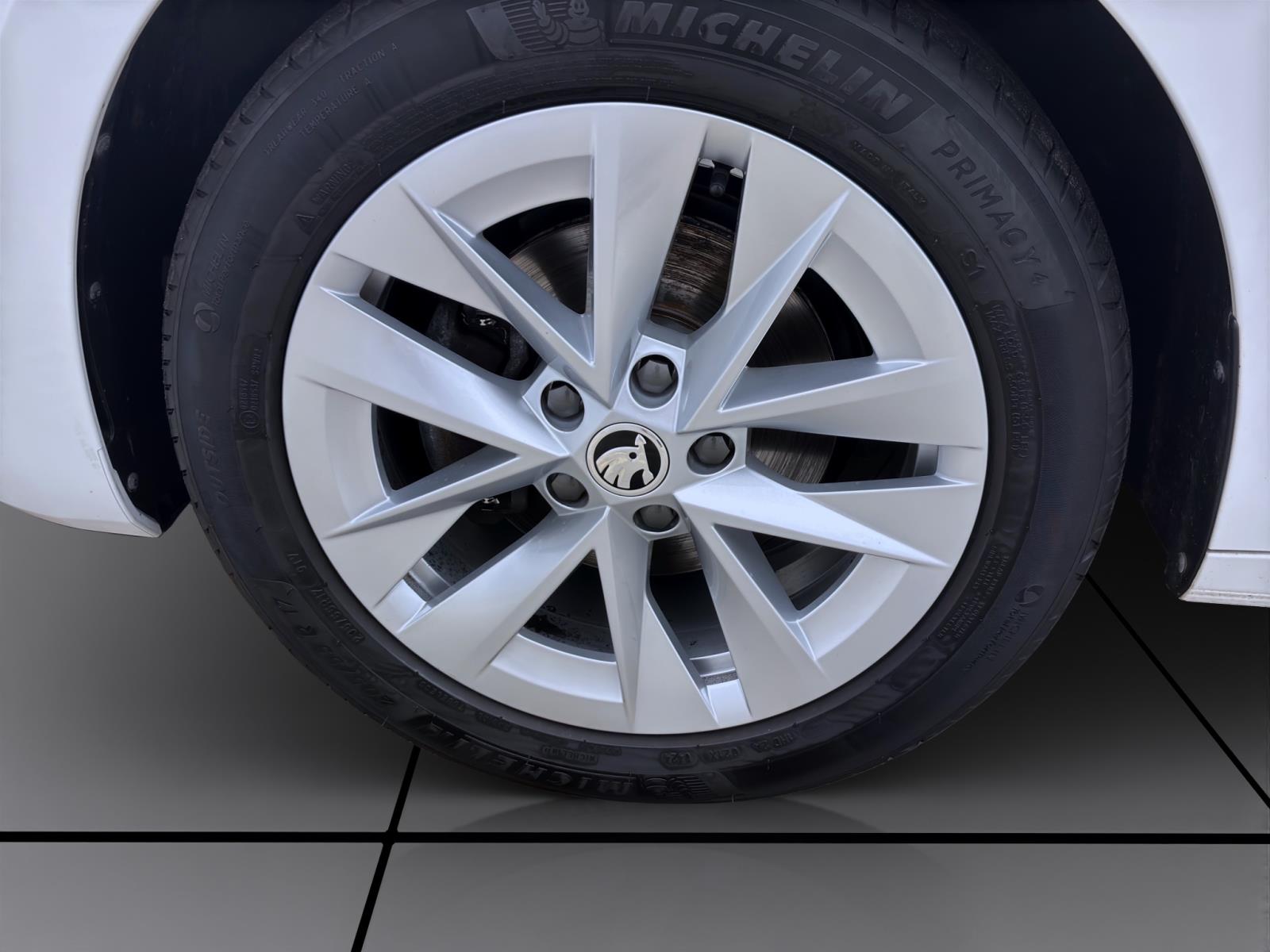 Skoda Octavia Combi 2.0 TDI STYLE NAVI AHK KLIMA PDC