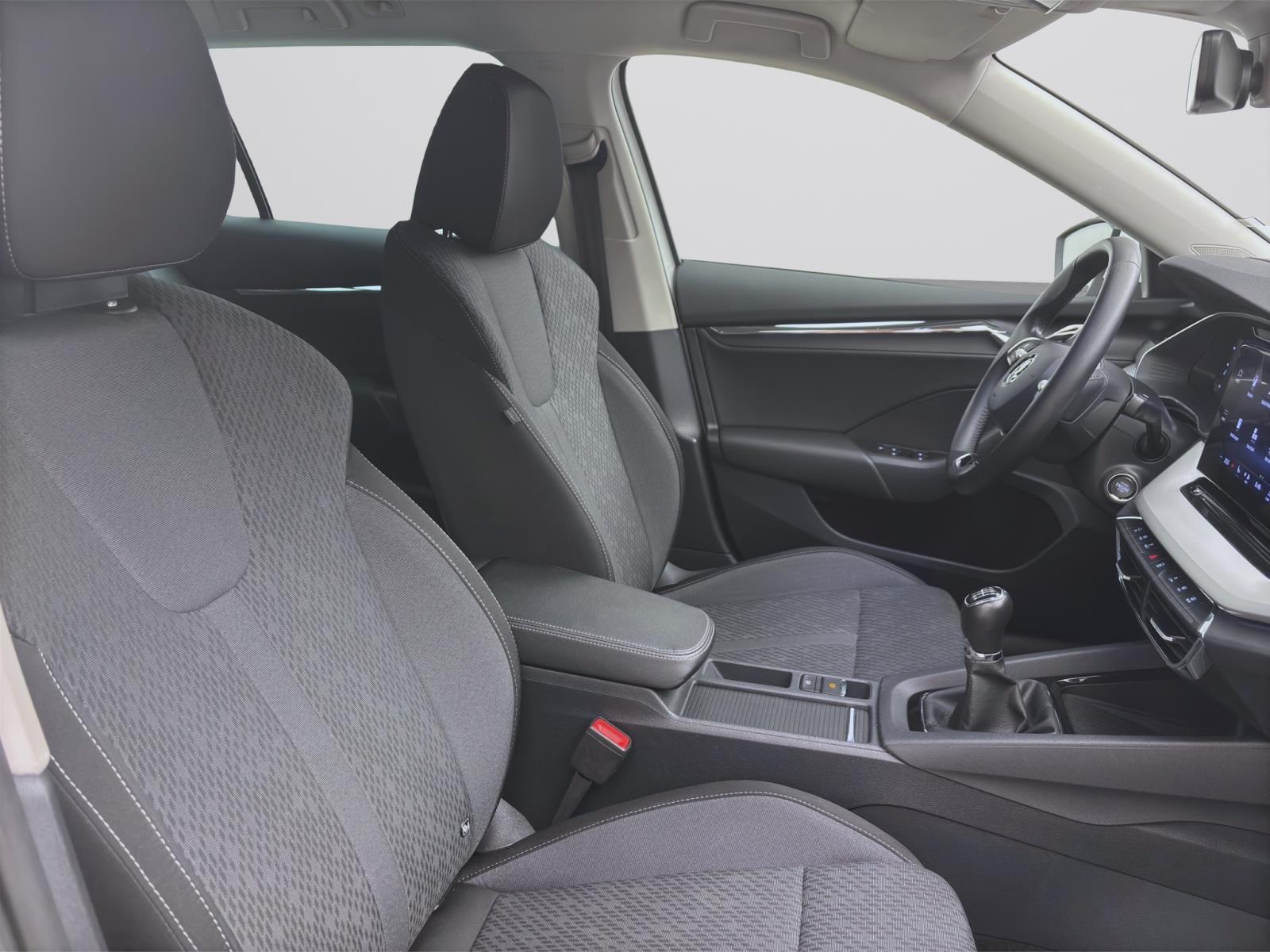 Skoda Octavia Combi 2.0 TDI STYLE NAVI AHK KLIMA PDC