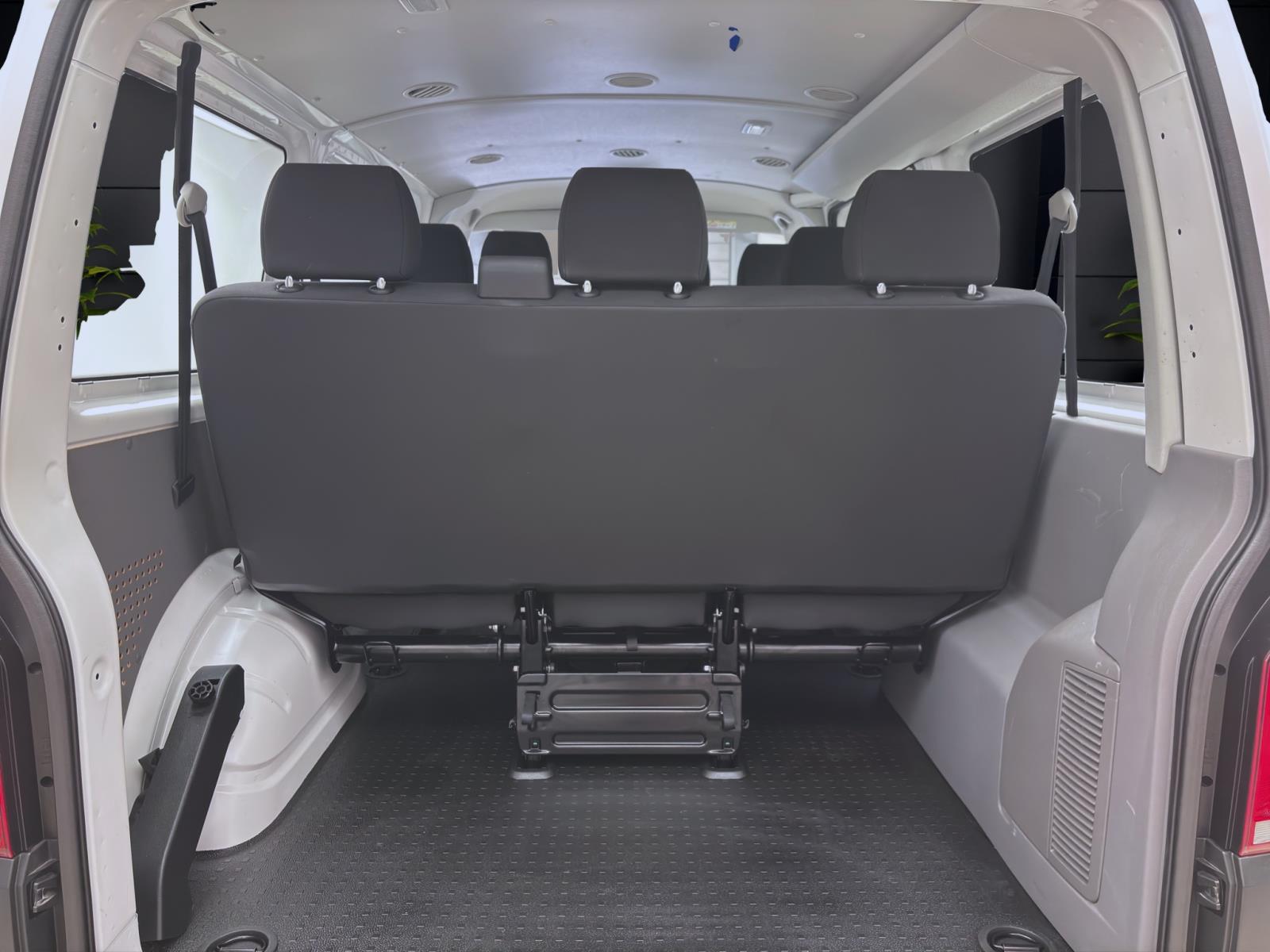 Bild 3: Volkswagen T6.1 Transporter Kombi 2.0 TDI 9-SITZER NAVI BLUETOOTH KLIMA