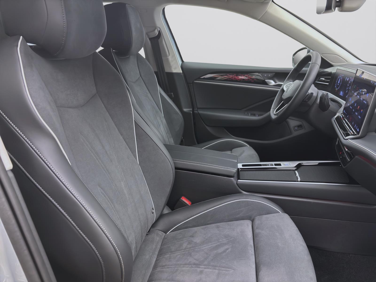 Bild 14: Volkswagen Passat Variant 2.0 TDI DSG ELEGANCE NAVI IQ.LIGHT AHK PDC