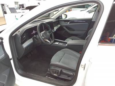 Bild 2: Volkswagen Passat Variant 1.5 eTSI DSG BUSINESS NAVI PDC AHK KAMERA