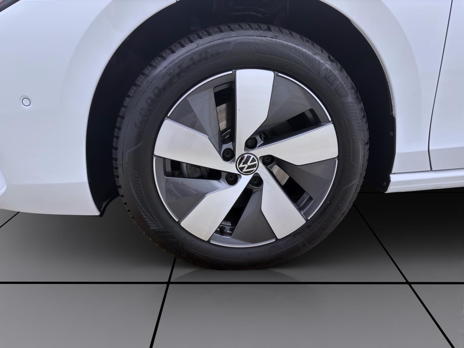 Bild 7: Volkswagen Passat Variant 1.5 eTSI DSG BUSINESS NAVI PDC AHK KAMERA