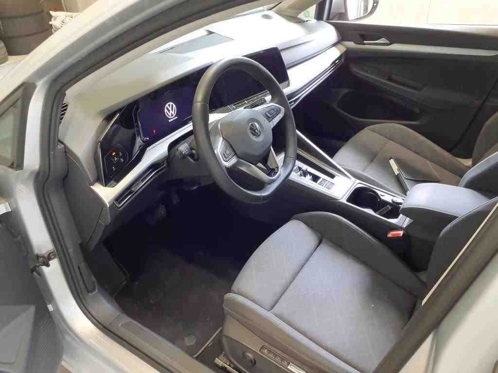 Volkswagen Golf Variant 1.5 eTSI DSG LIFE NAVI PDC LED LM16