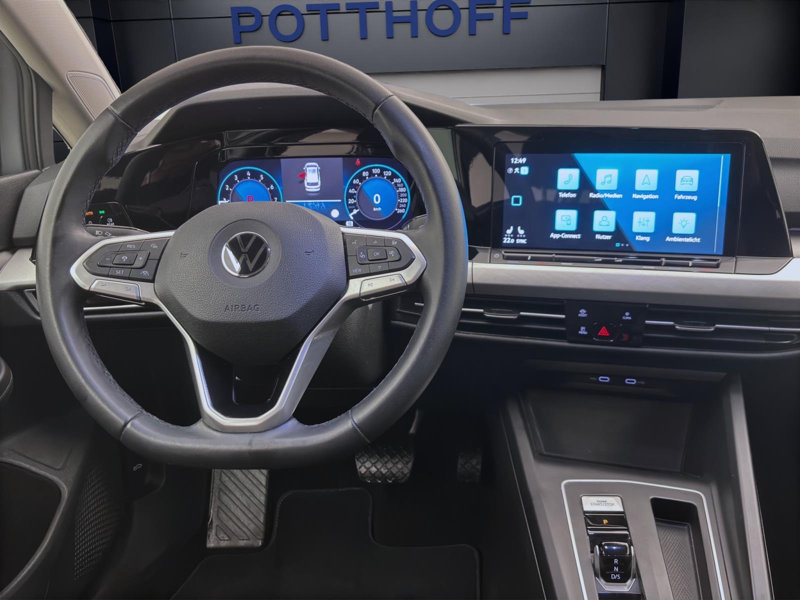 Bild 11: Volkswagen Golf Variant 1.5 eTSI DSG LIFE NAVI PDC LED LM16