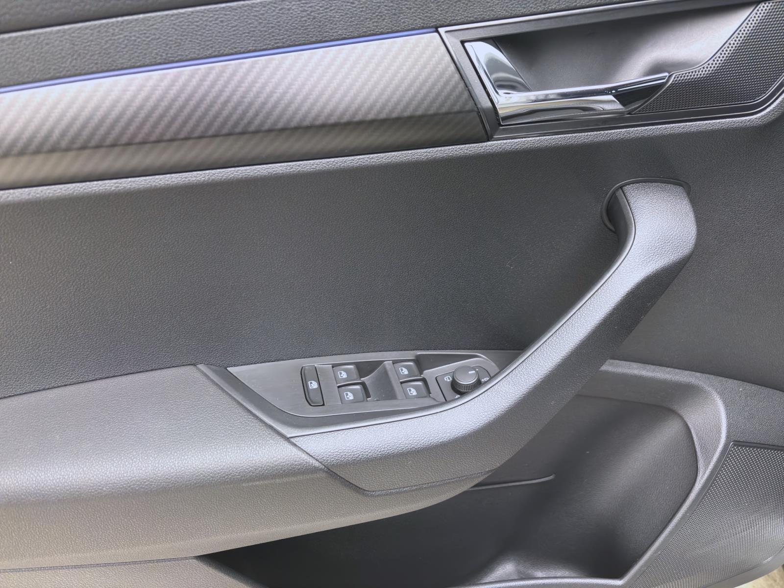 Skoda Karoq 2.0 TSI DSG 4x4 SPORTLINE MATRIX SITZHZG DAB+ KLIMA