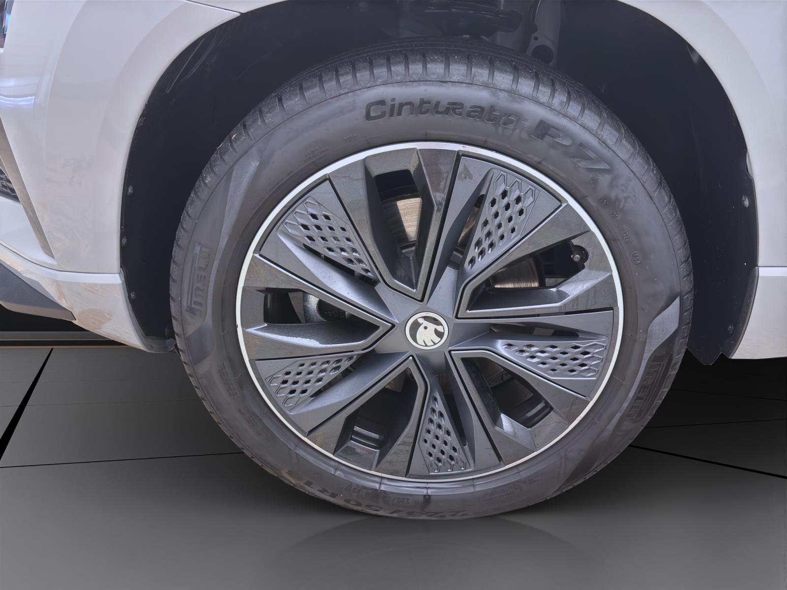 Skoda Karoq 2.0 TSI DSG 4x4 SPORTLINE MATRIX PDC SITZHZG LM18