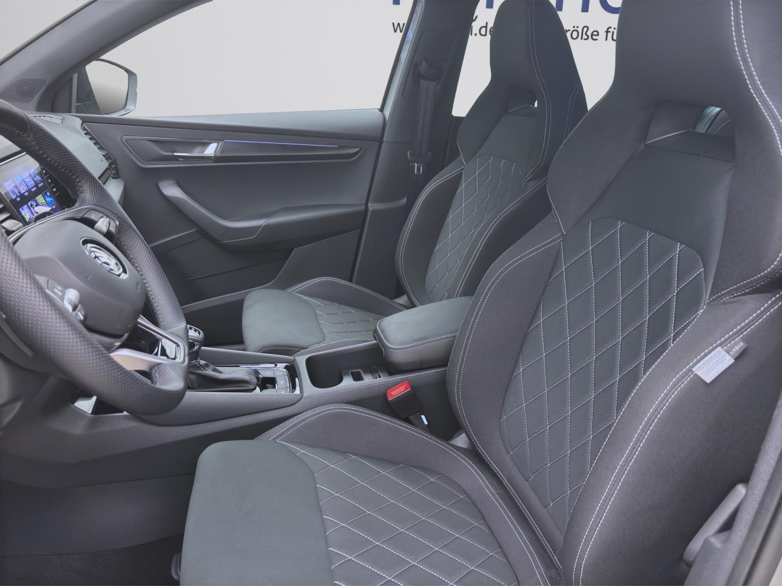Skoda Karoq 2.0 TSI DSG 4x4 SPORTLINE MATRIX PDC SITZHZG LM18