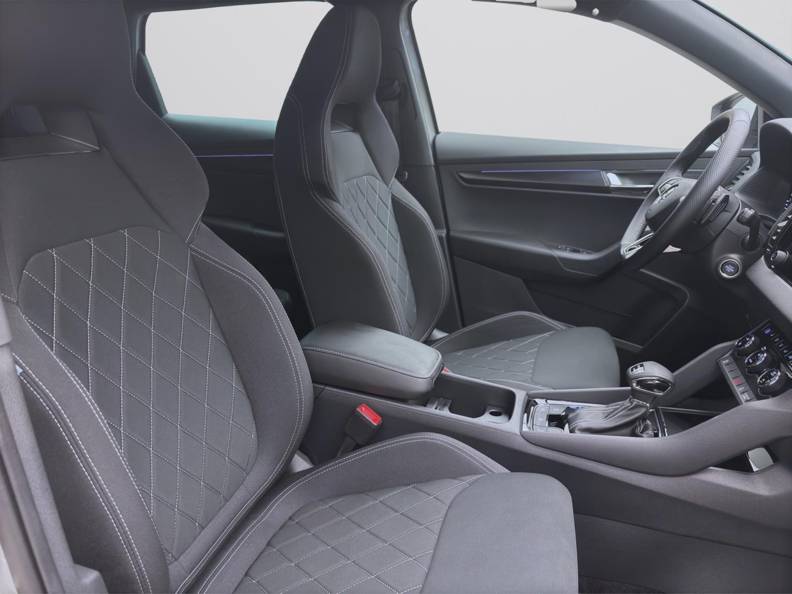 Skoda Karoq 2.0 TSI DSG 4x4 SPORTLINE MATRIX PDC SITZHZG LM18
