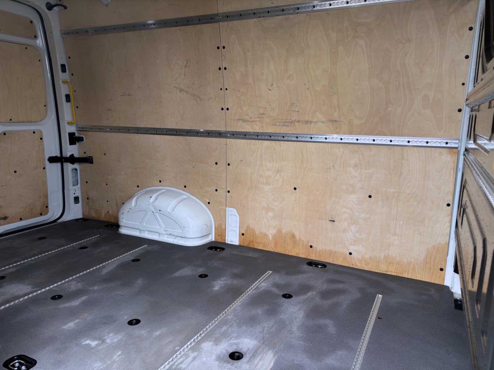 Bild 13: Volkswagen Crafter 35 Kasten 2.0 TDI MITTELLANG HOCHDACH STANDHZG KAMERA PDC DAB+