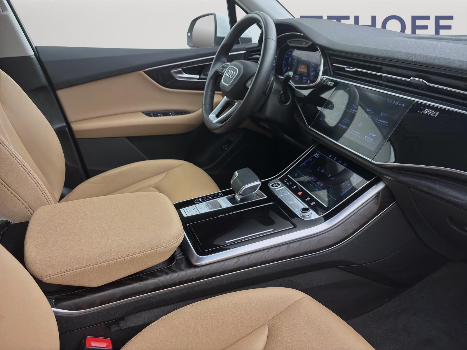 Bild 15: Audi Q7 55 TFSIe Q NAVI PDC KAMERA SITZHZG