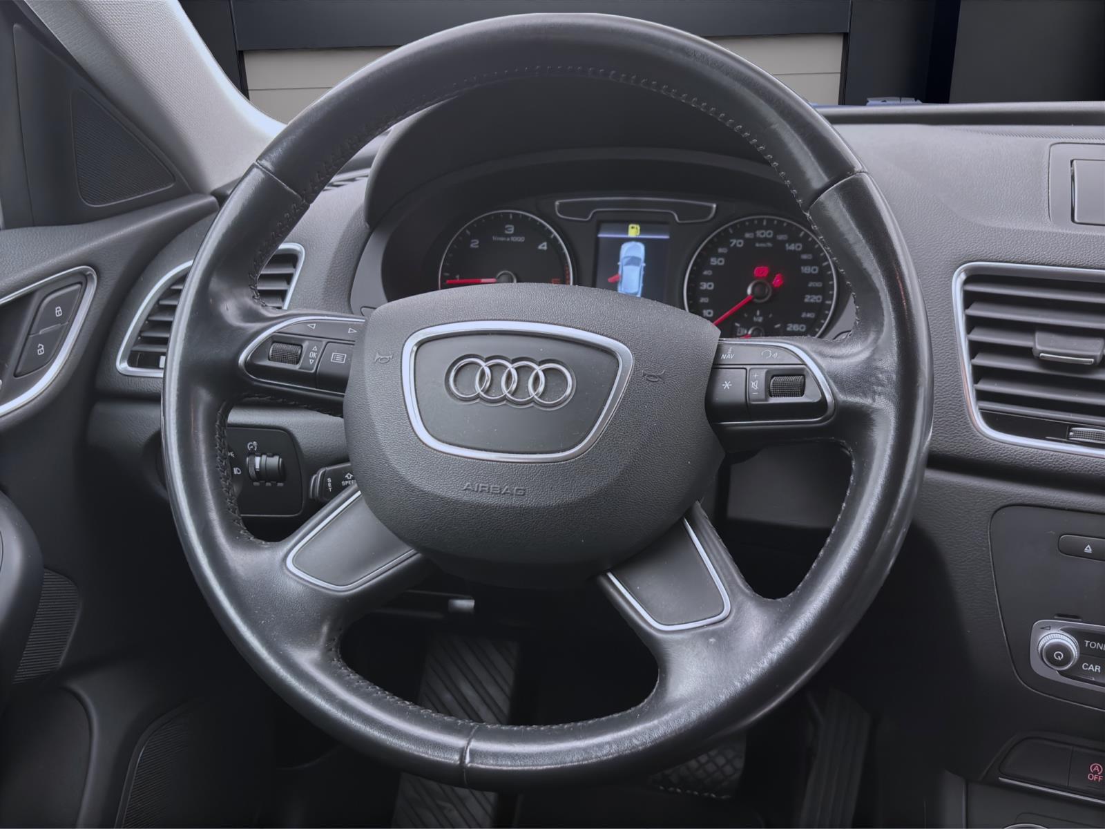 Bild 10: Audi Q3 2.0 TDI NAVI XENON GRA PDC SITZHZG