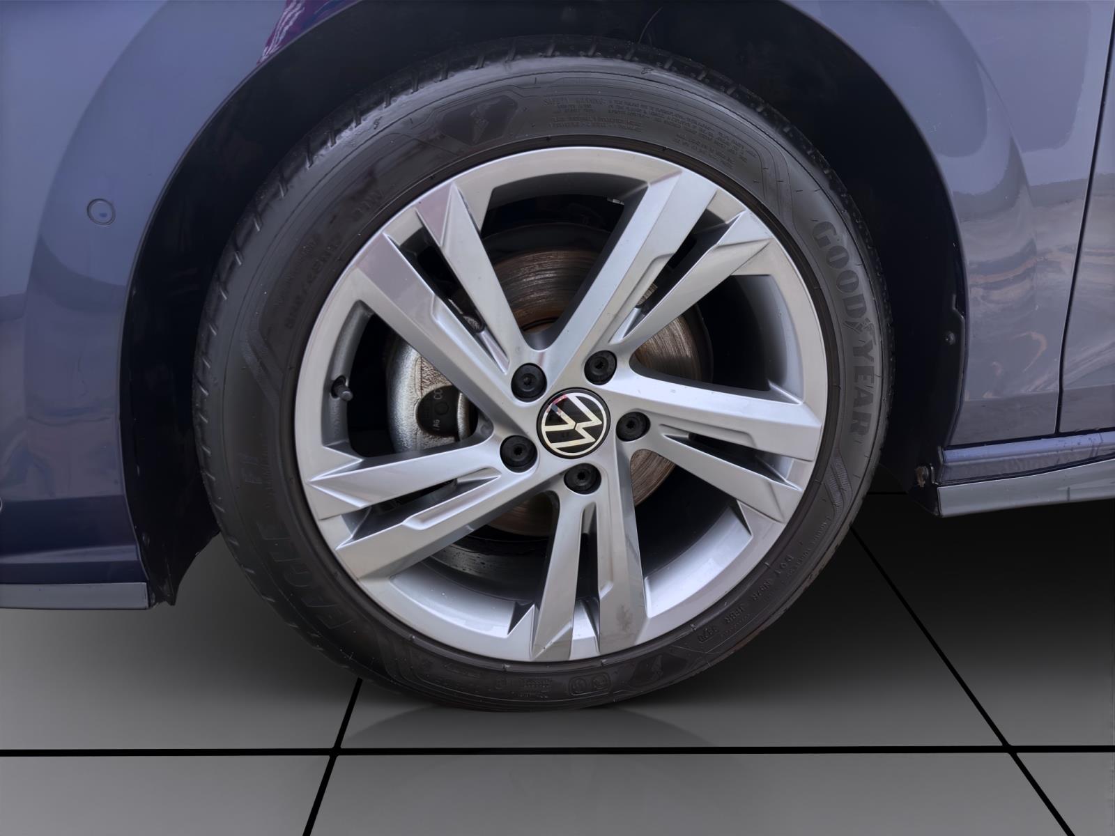 Bild 7: Volkswagen Golf 1.5 eTSI DSG R-LINE NAVI KAMERA KLIMA PDC