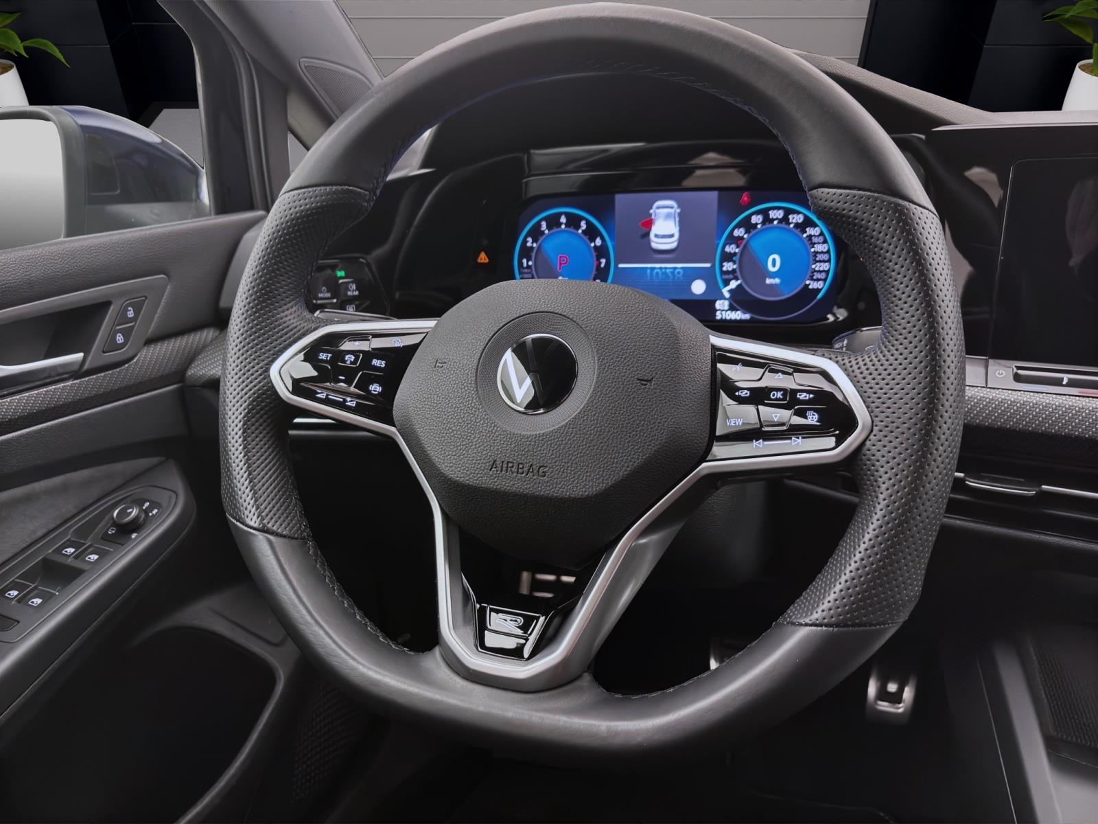 Bild 10: Volkswagen Golf 1.5 eTSI DSG R-LINE NAVI KAMERA KLIMA PDC