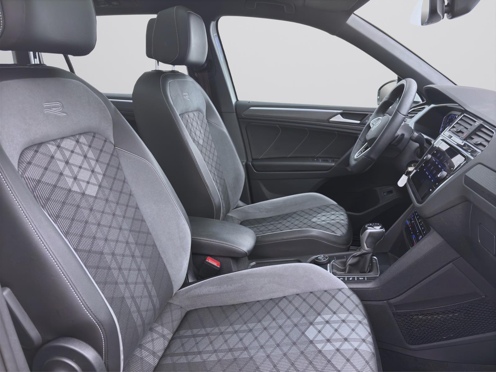 Bild 14: Volkswagen Tiguan 2.0 TSI DSG 4M R-LINE NAVI AHK PANO KAMERA