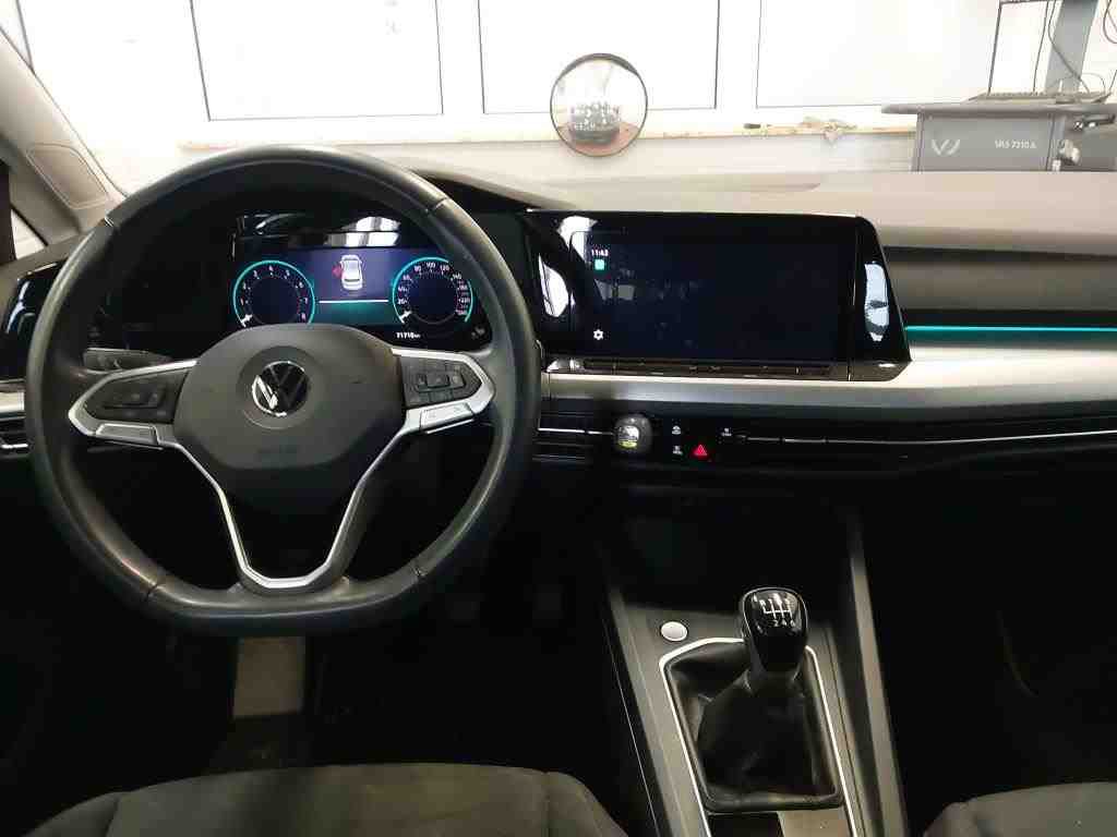 Volkswagen Golf 1.5 TSI LIFE NAVI PDC ACC LED SHZG