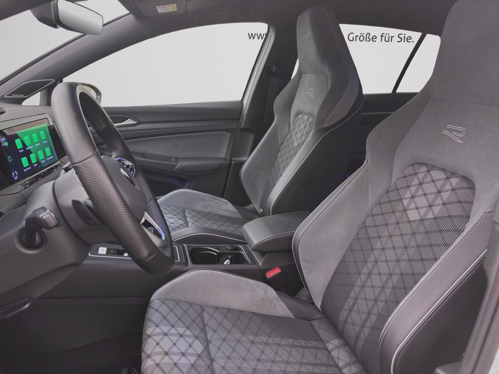Volkswagen Golf 1.5 eTSI DSG R-LINE NAVI KAMERA PDC KLIMA