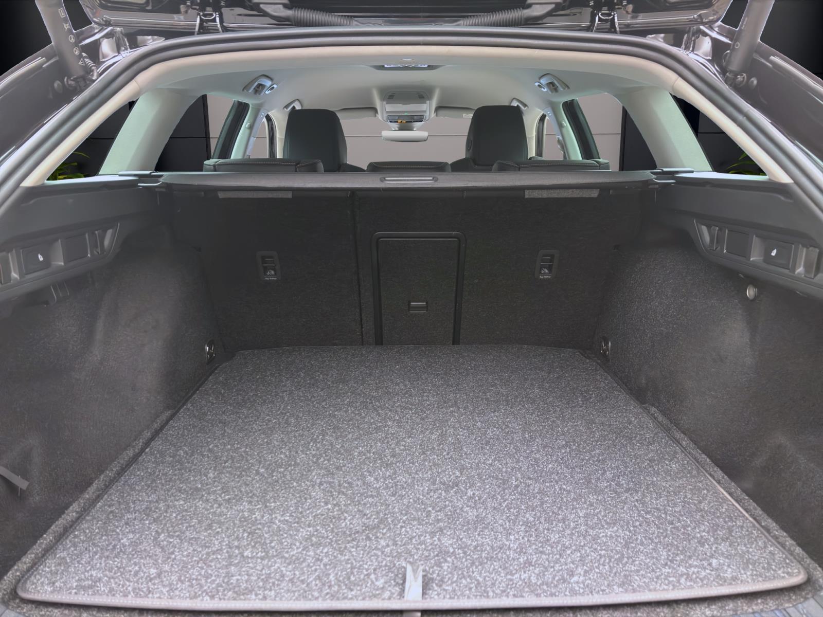 Bild 3: Skoda Octavia Combi 1.5 eTSI DSG SELECTION NAVI PDC MATRIX