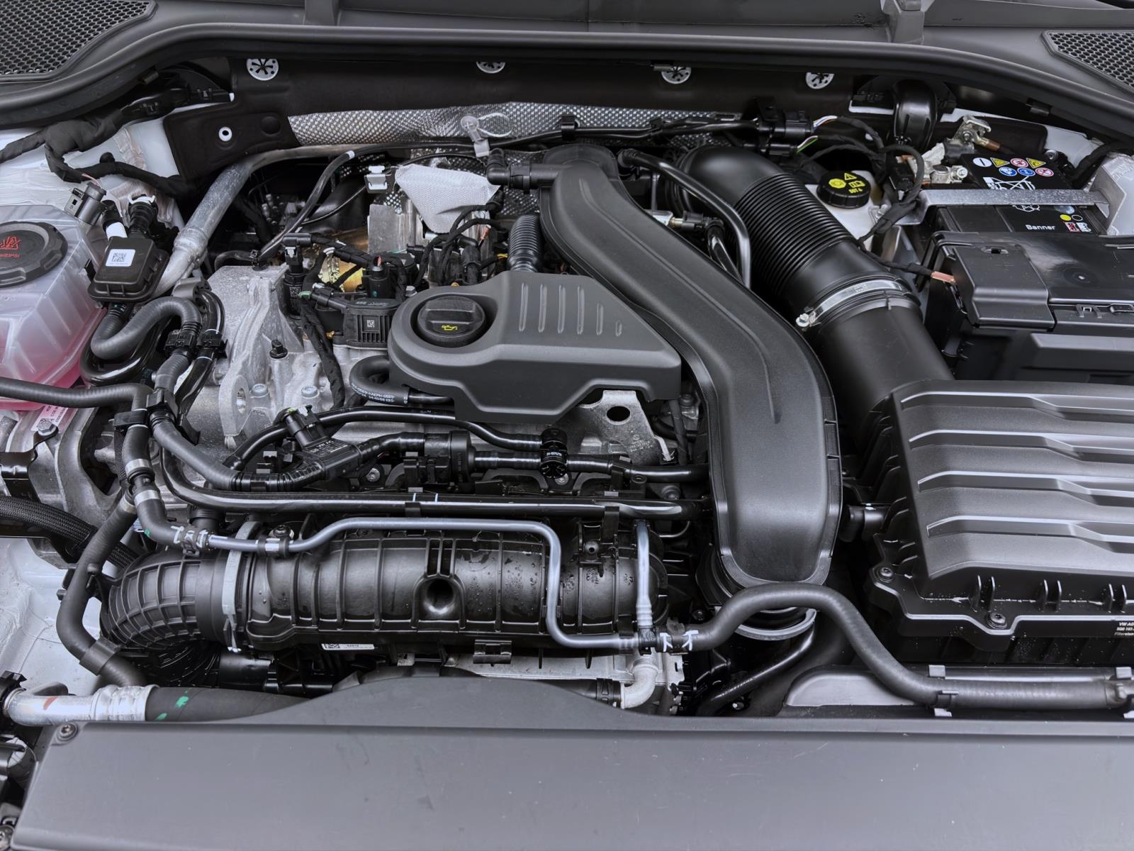 Bild 16: Skoda Octavia Combi 1.5 eTSI DSG SELECTION NAVI MATRIX SHZG