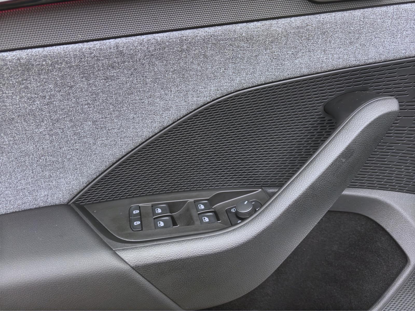 Bild 9: Skoda Octavia Combi 1.5 eTSI DSG SELECTION NAVI AHK PANO