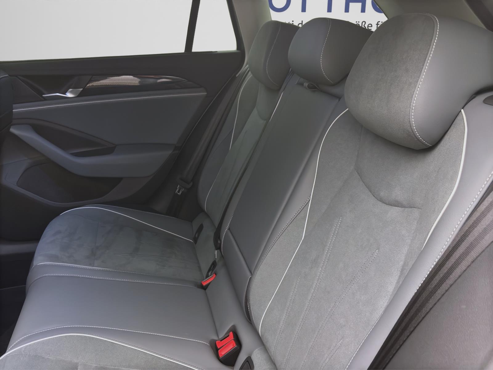 Bild 13: Volkswagen Passat Variant 1.5 eTSI DSG BUSINESS NAVI KAMERA DCC DCC