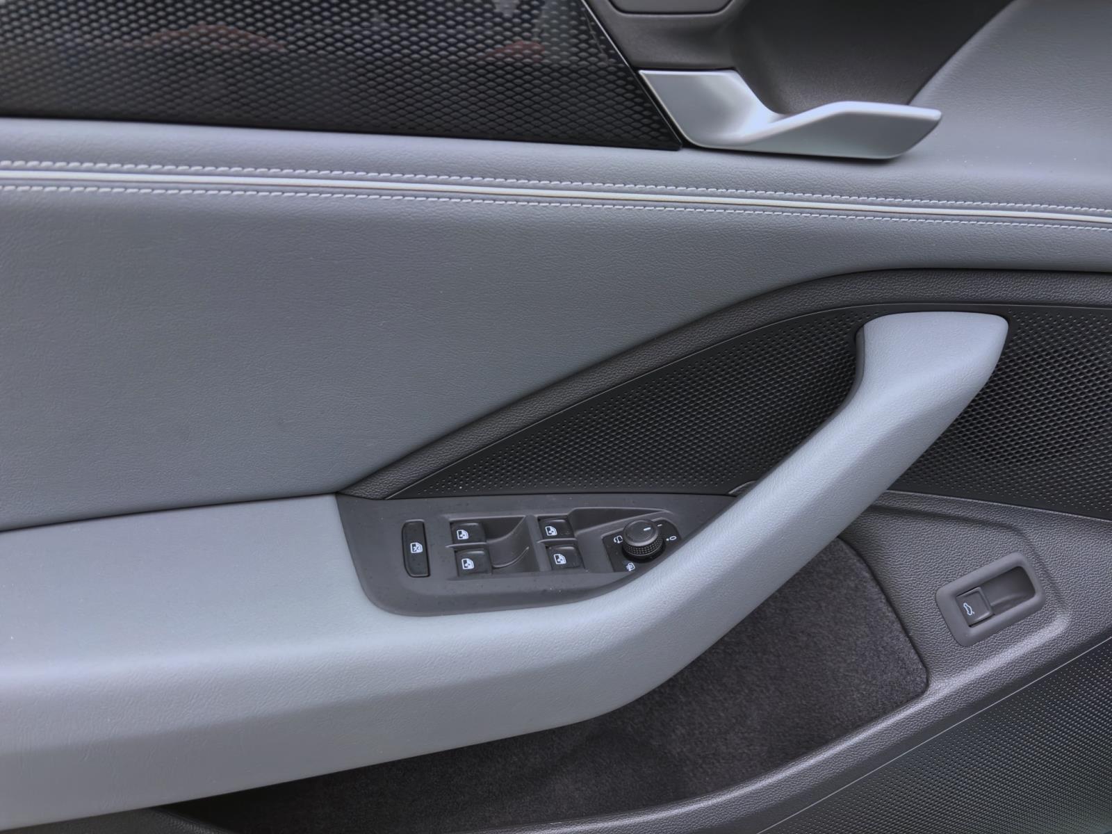 Bild 9: Volkswagen Passat Variant 1.5 eTSI DSG BUSINESS NAVI KAMERA DCC HuD