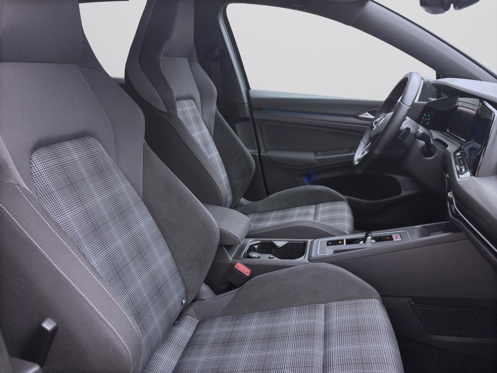 Bild 14: Volkswagen Golf GTD NAVI KLIMA PDC SHZG LM18