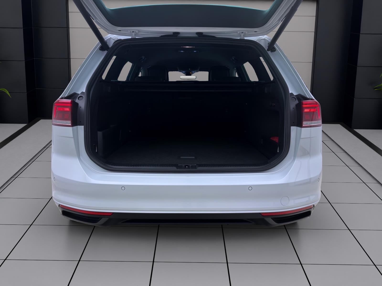 Bild 3: Volkswagen Passat Variant 2.0 TDI DSG BUSINESS STANDHZG AHK NAVI