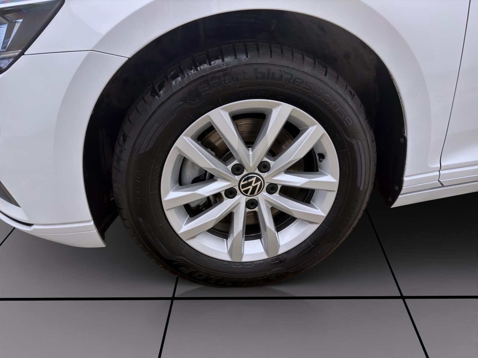 Bild 7: Volkswagen Passat Variant 2.0 TDI DSG BUSINESS STANDHZG AHK NAVI