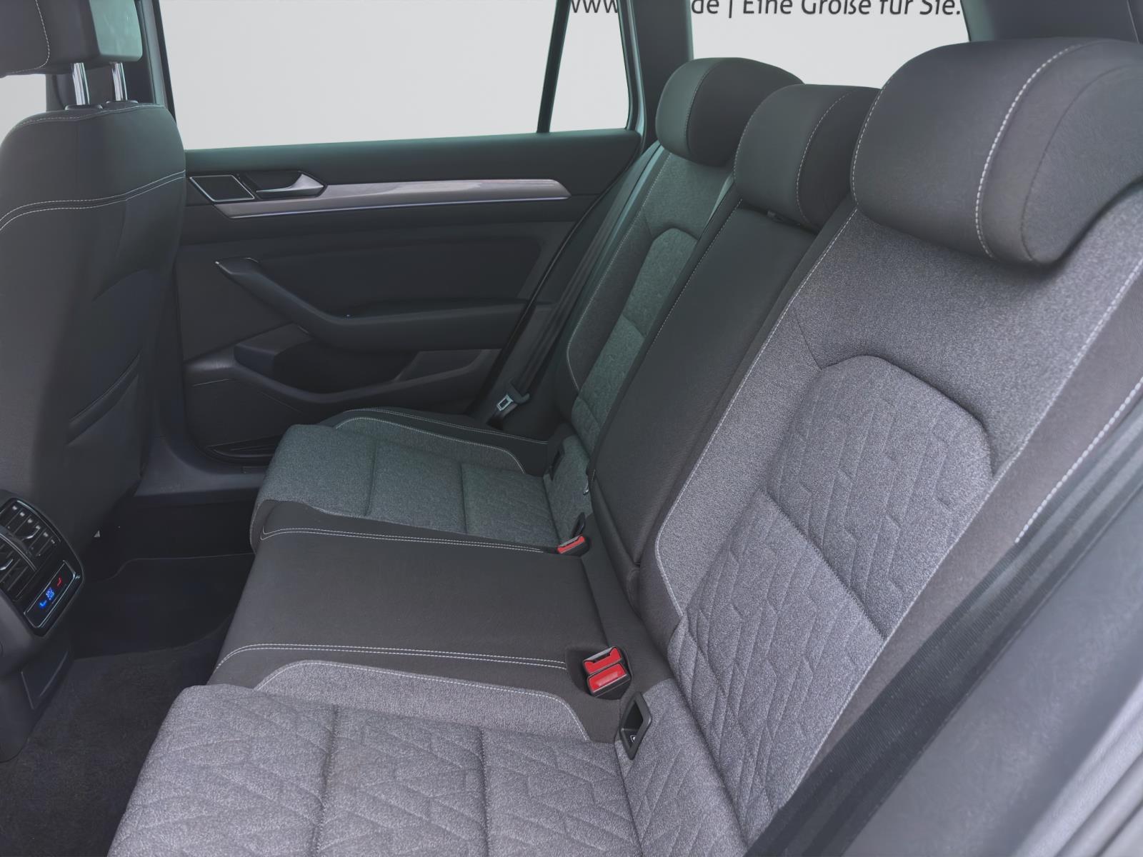 Bild 13: Volkswagen Passat Variant 2.0 TDI DSG BUSINESS STANDHZG AHK NAVI