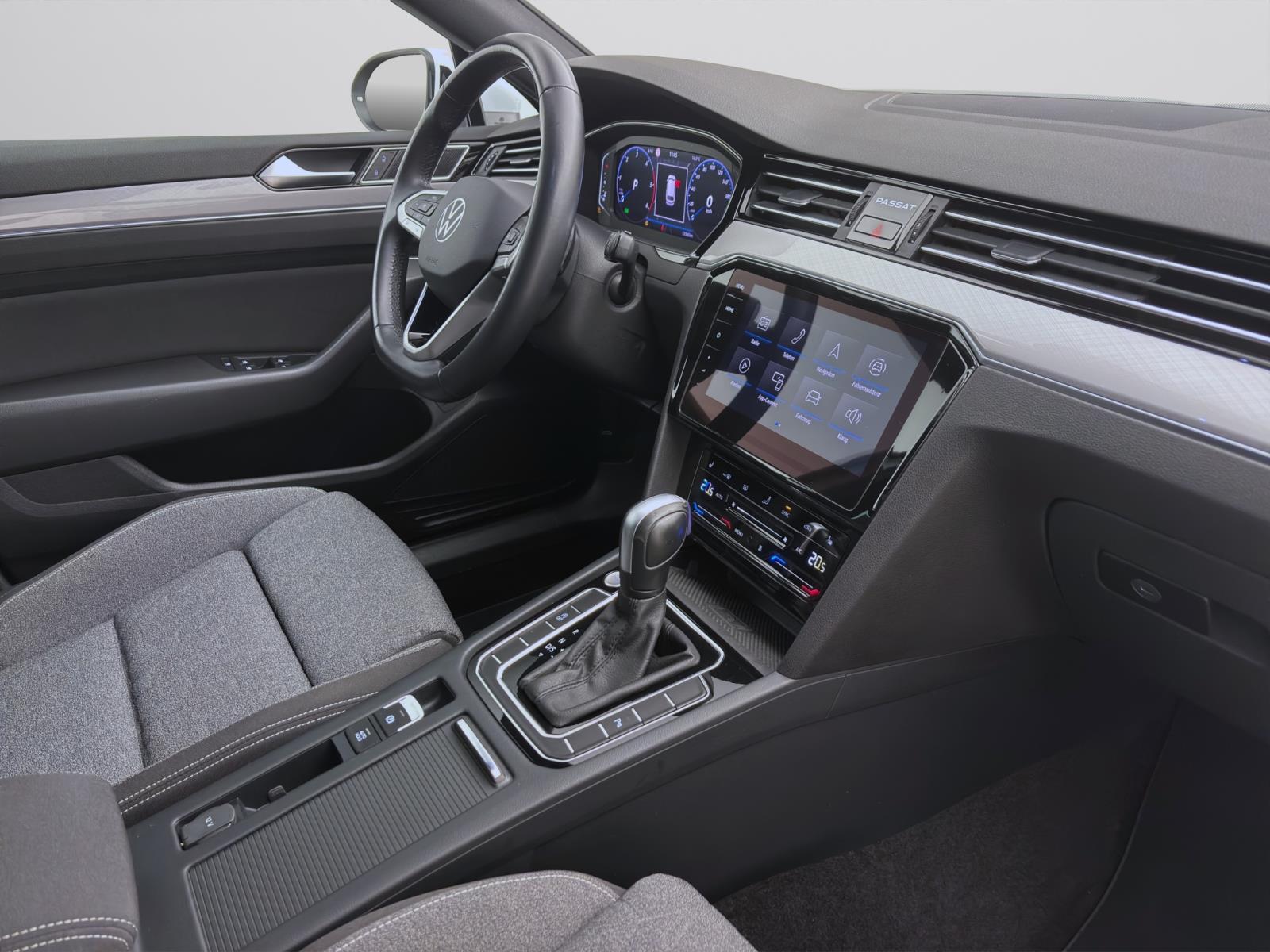 Bild 15: Volkswagen Passat Variant 2.0 TDI DSG BUSINESS STANDHZG AHK NAVI