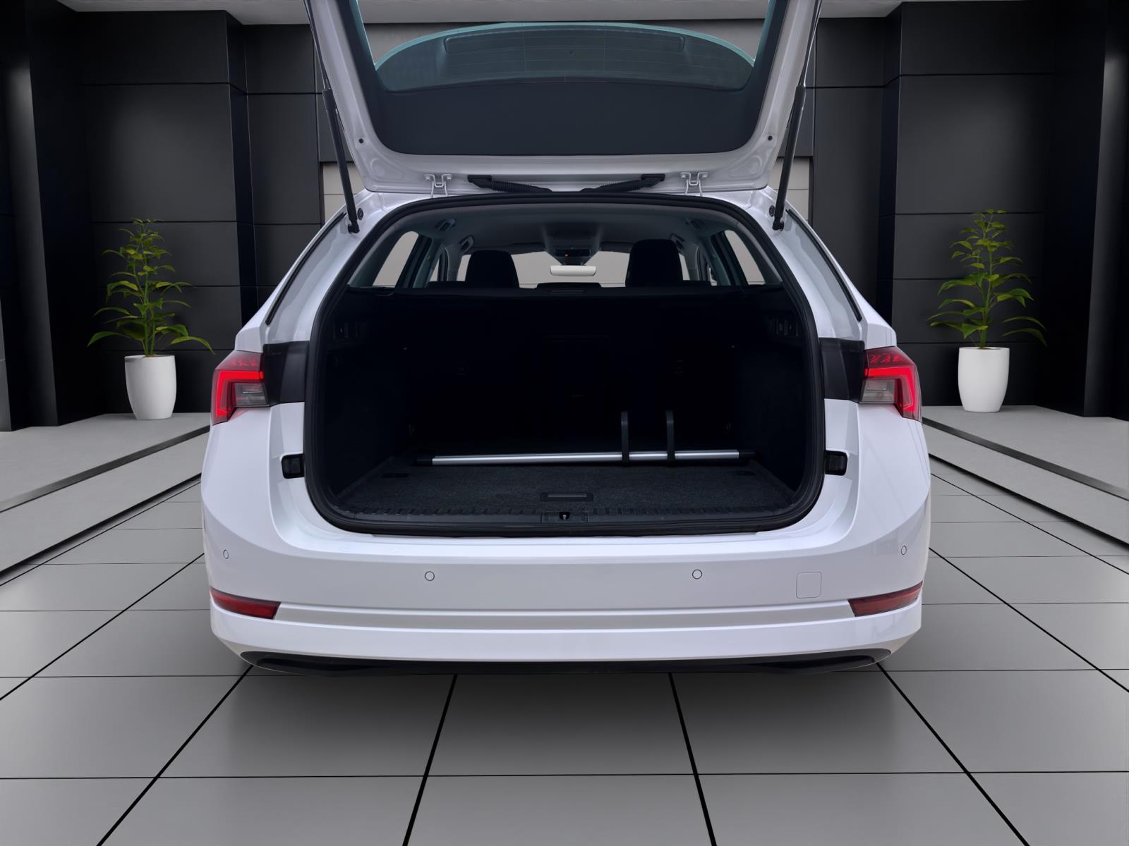 Bild 3: Skoda Octavia Combi 2.0 TDI STYLE AHK NAVI LED SITZHZG