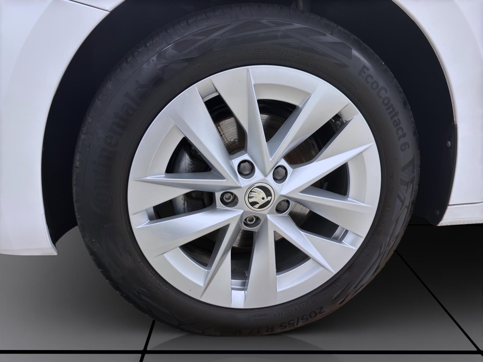 Bild 7: Skoda Octavia Combi 2.0 TDI STYLE AHK NAVI LED SITZHZG