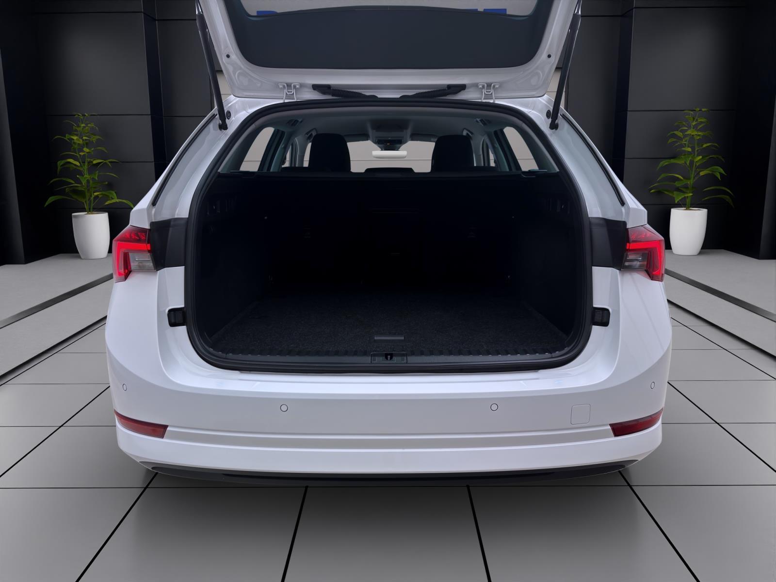 Bild 3: Skoda Octavia Combi 2.0 TDI STYLE NAVI LED SITZHZG PDC