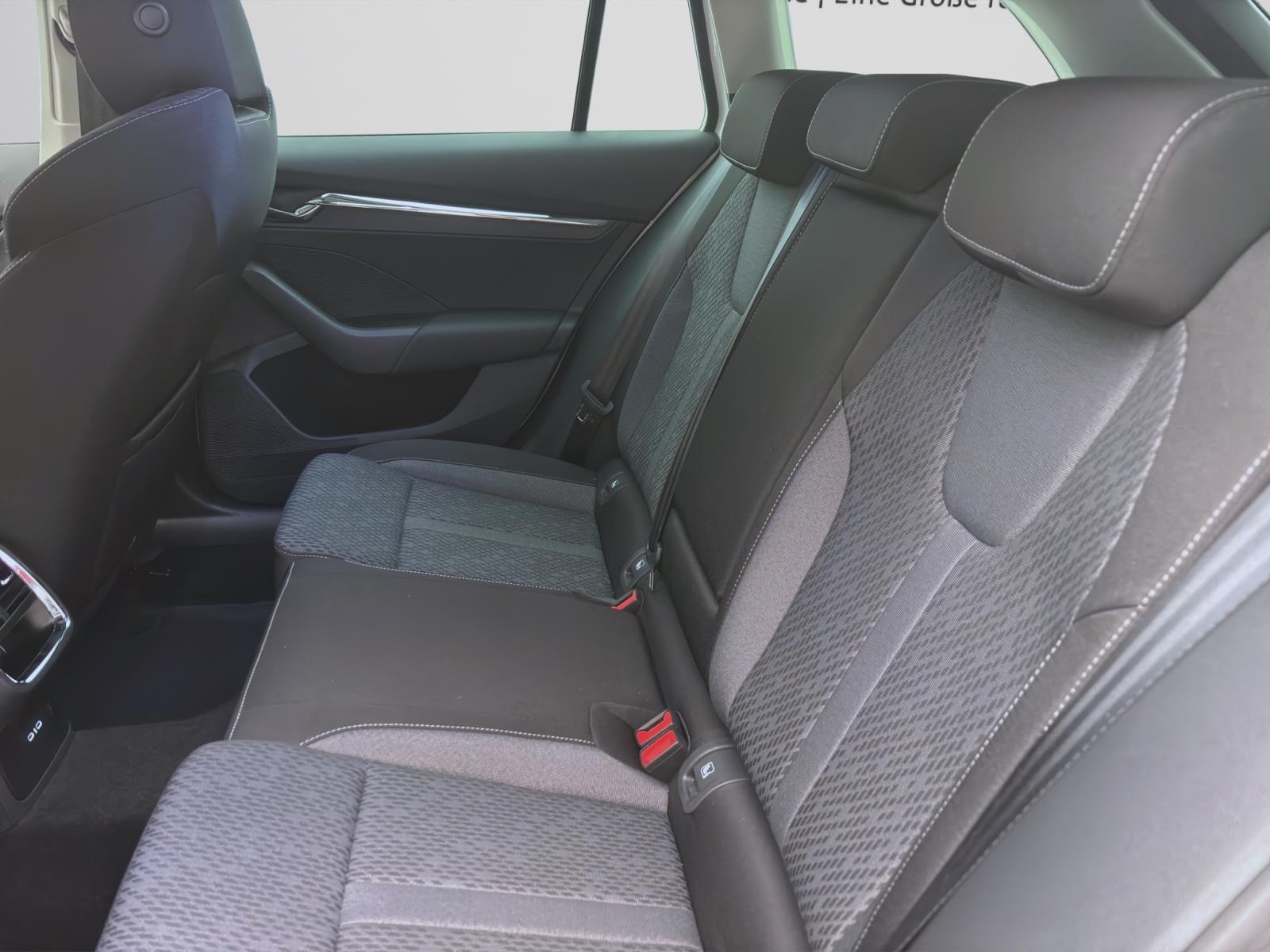 Bild 13: Skoda Octavia Combi 2.0 TDI STYLE NAVI LED SITZHZG PDC