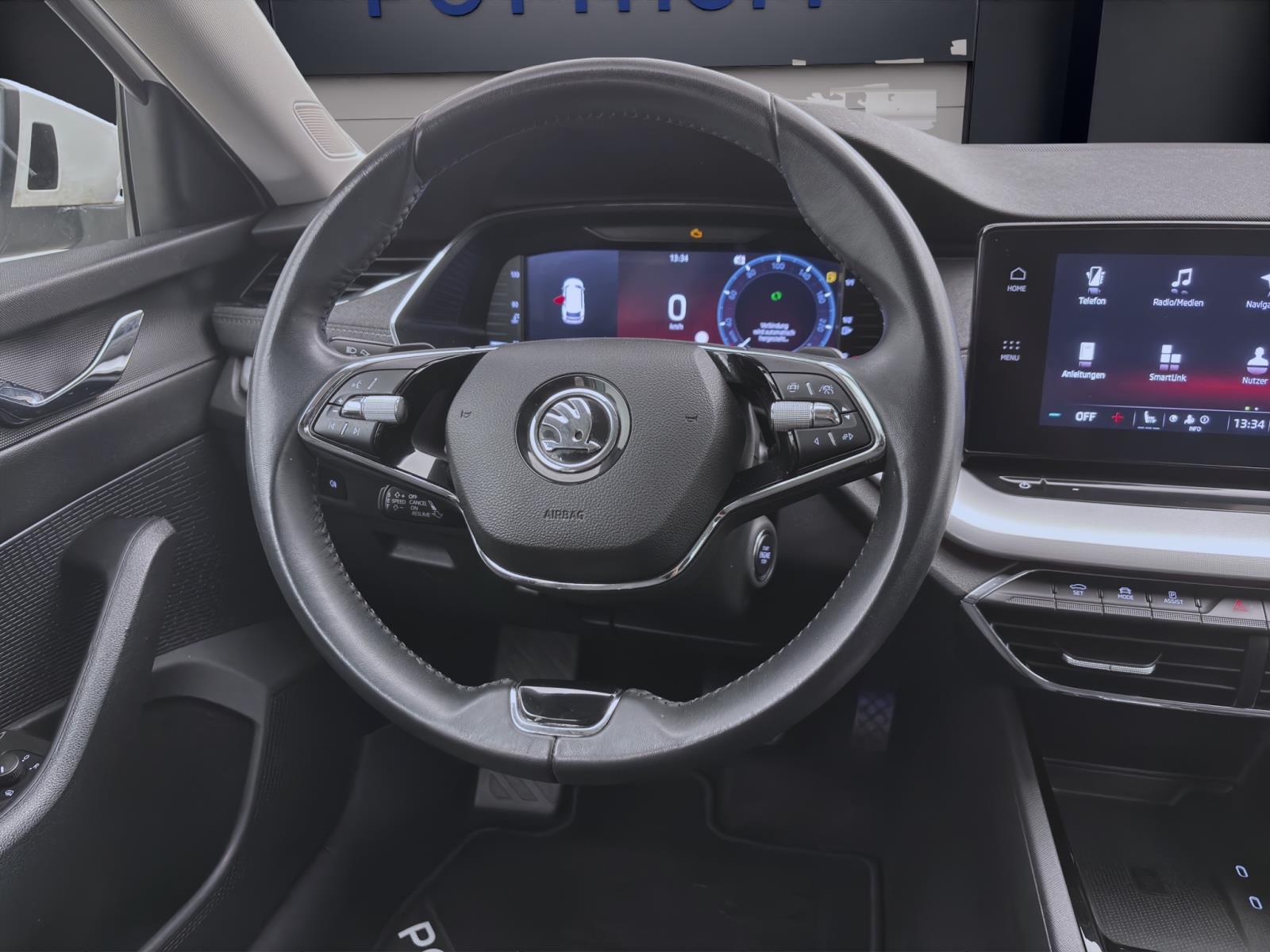 Bild 10: Skoda Octavia Combi 2.0 TDI DSG STYLE NAVI HuD LED SITZHZG