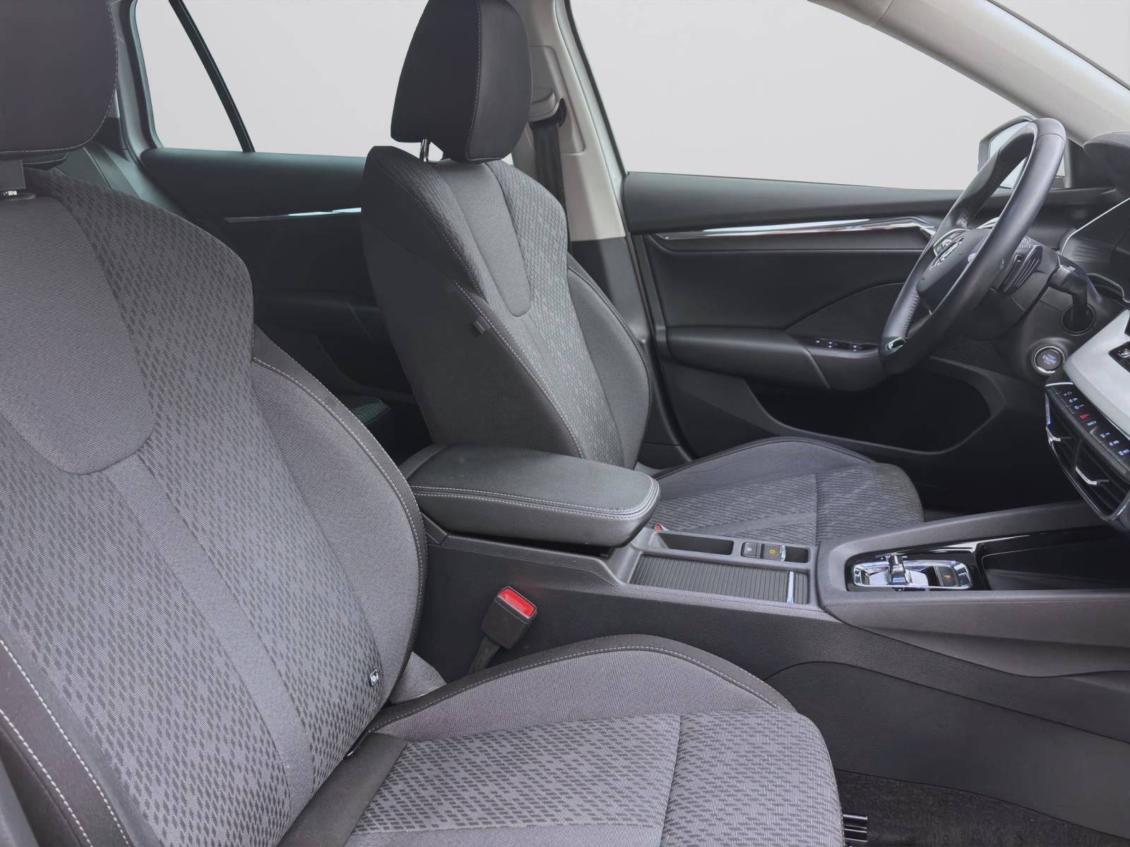 Bild 14: Skoda Octavia Combi 2.0 TDI DSG STYLE NAVI HuD LED SITZHZG