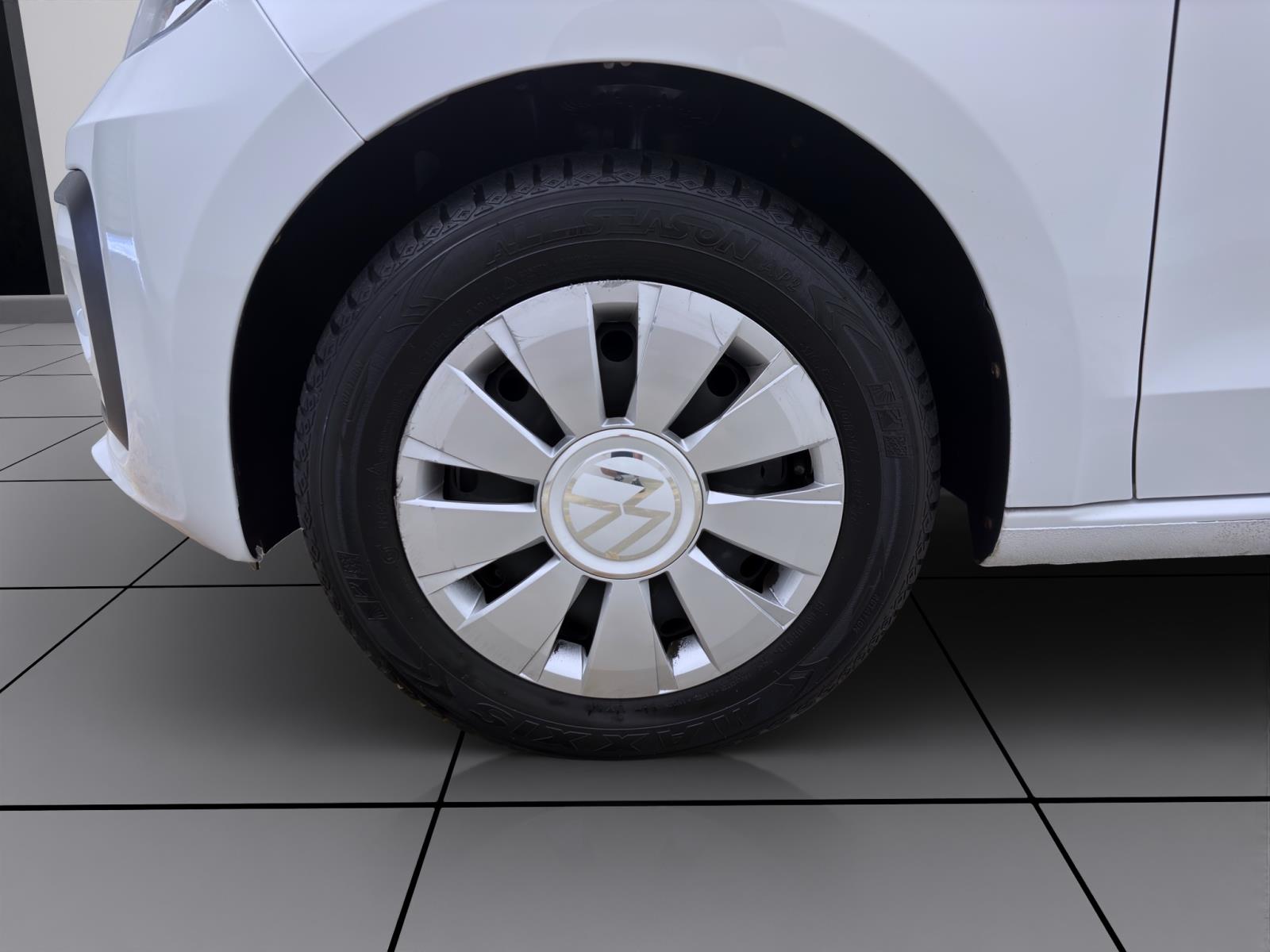 Bild 7: Volkswagen up! 1.0 MPI MOVE UP! SITZHZG KLIMA LED