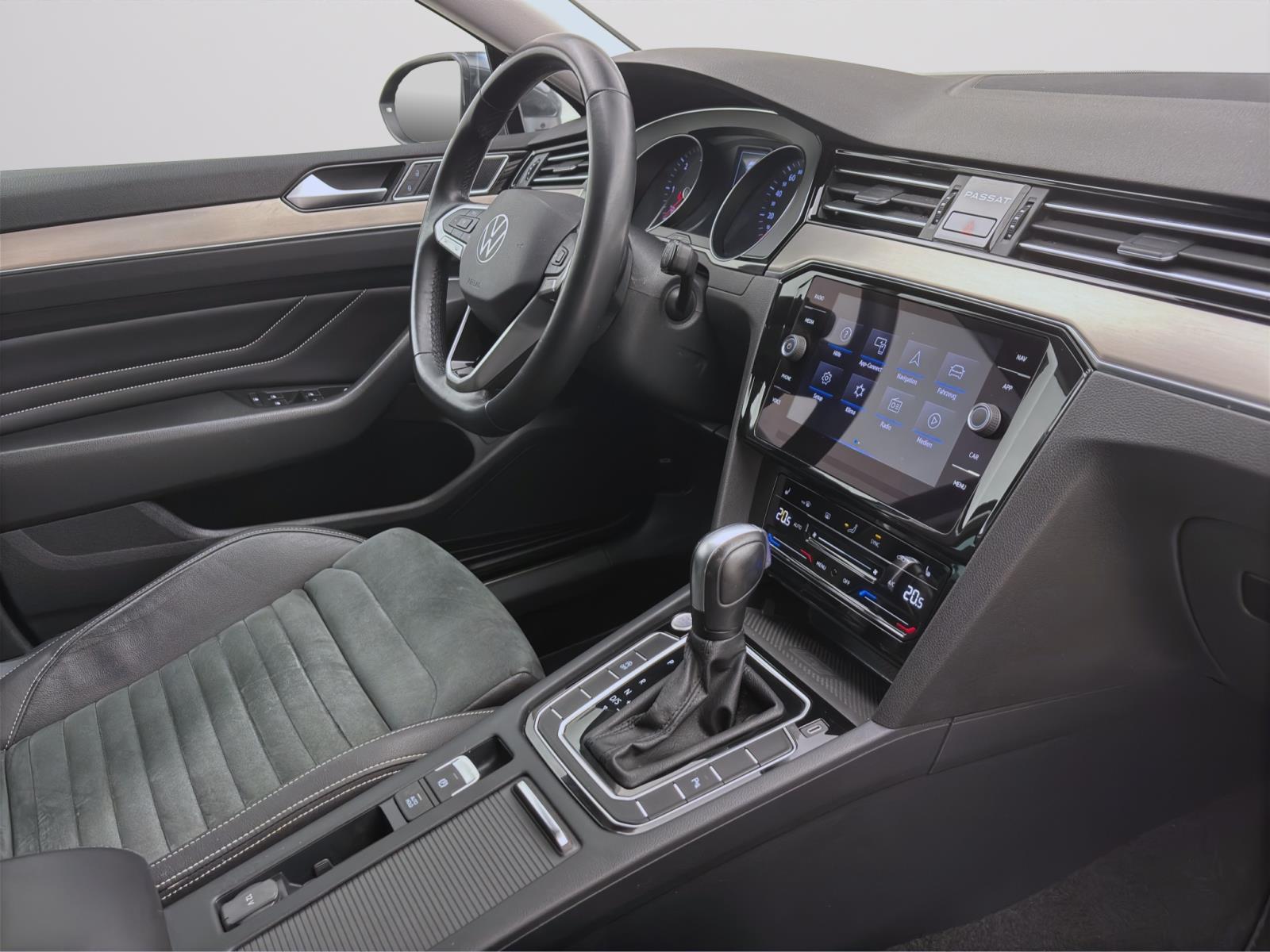 Bild 15: Volkswagen Passat Variant 2.0 TDI DSG ELEGANCE NAVI IQ.LIGHT KAMERA
