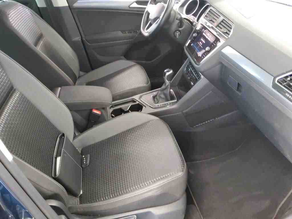 Volkswagen Tiguan 1.5 TSI ACTIVE AHK PDC SITZHZG LED