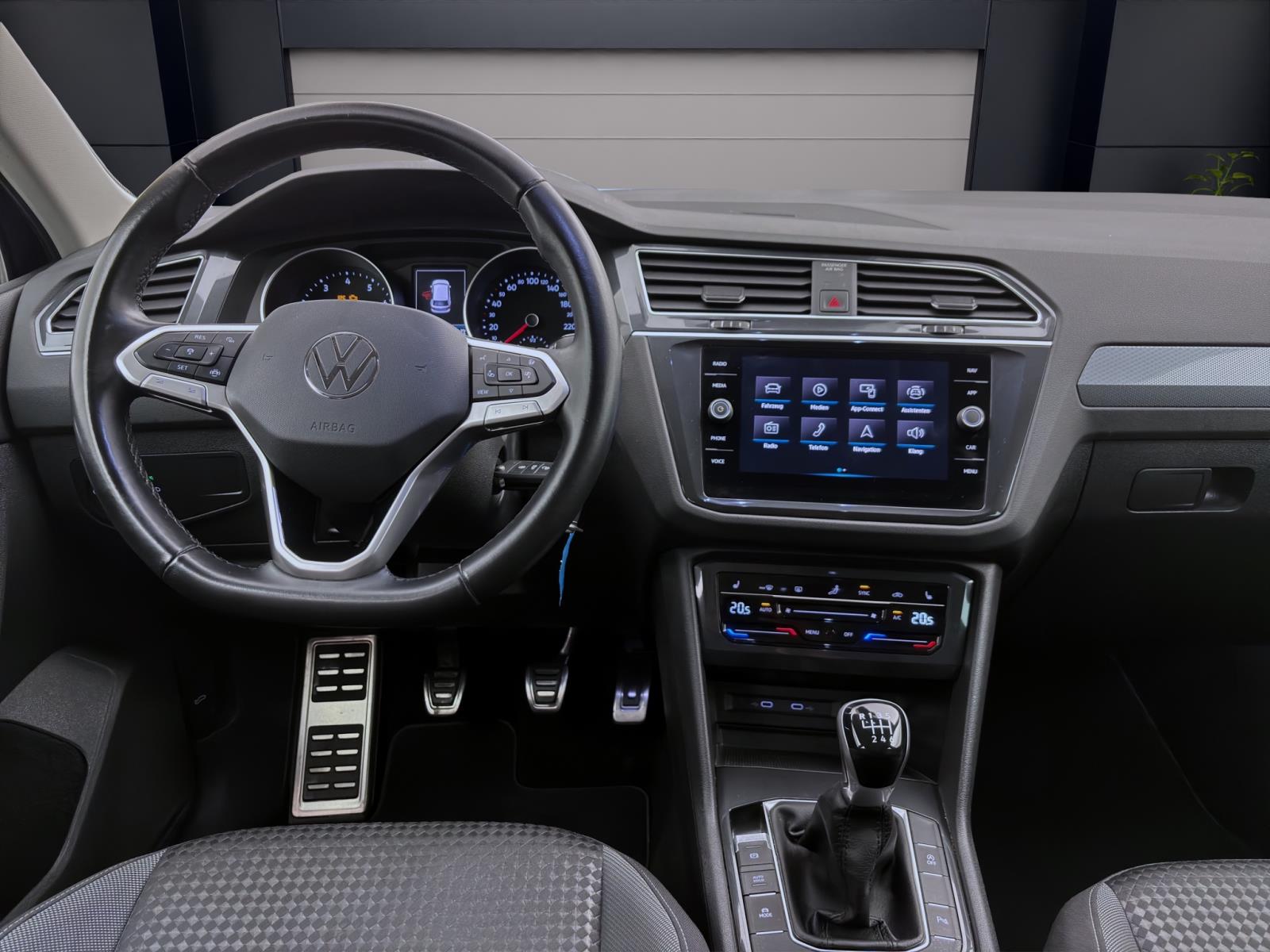 Bild 11: Volkswagen Tiguan 1.5 TSI ACTIVE AHK PDC SITZHZG LED